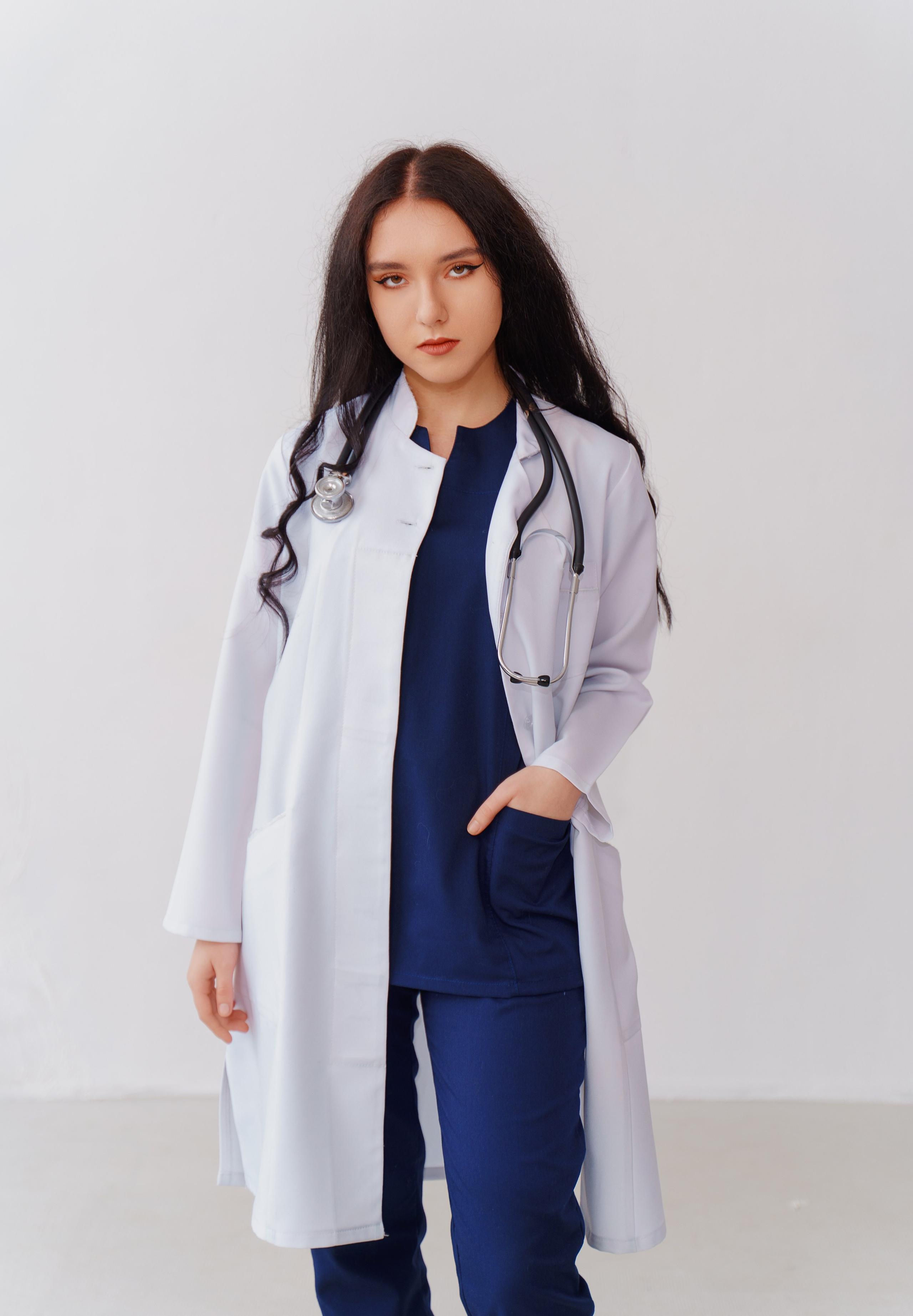 Медколледж. Стильные выпускные альбомы и индивидуальные фотосессии в Таганроге