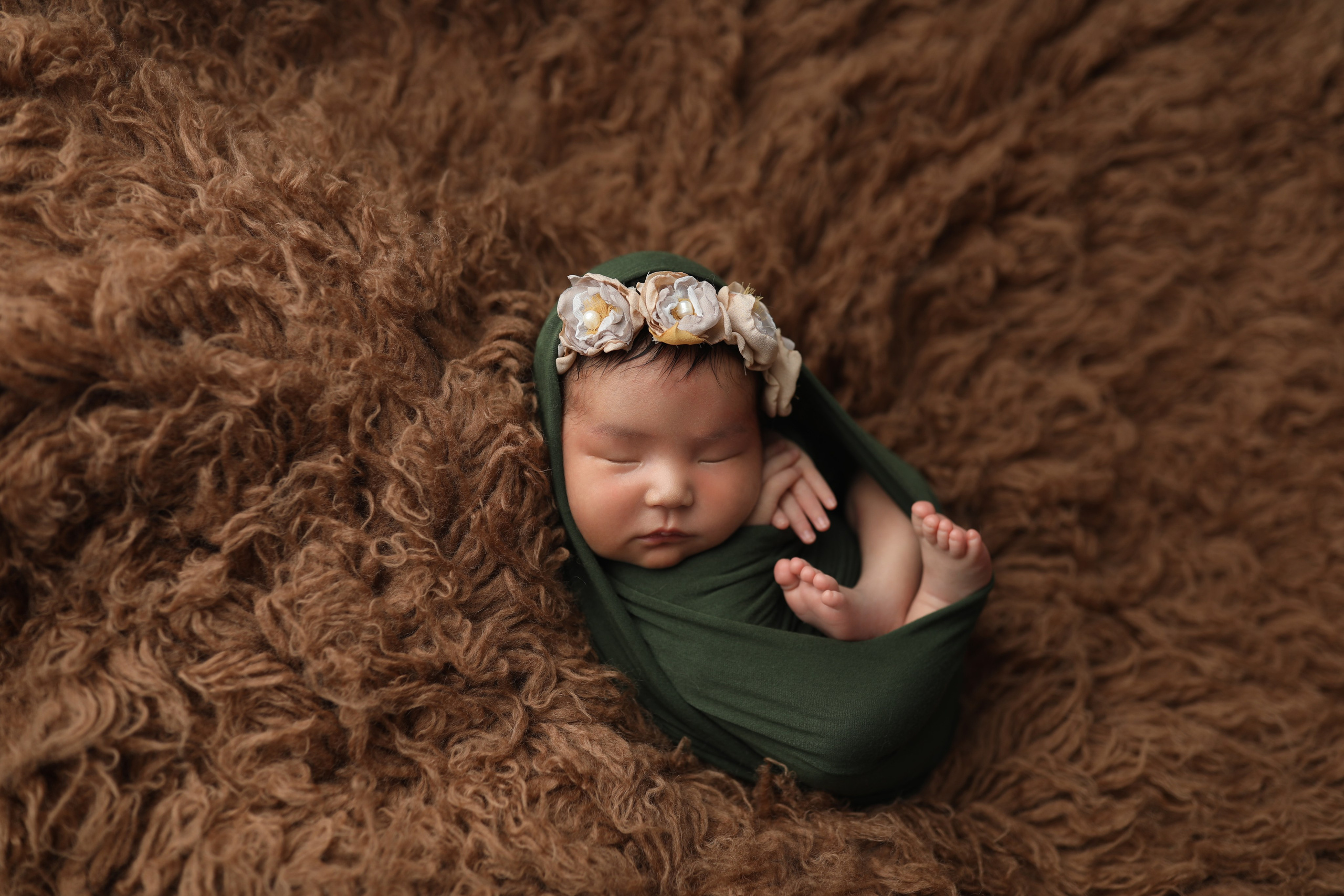 PH @anna_molodykh_newborn.almaty. Retoucher Aleksmokh