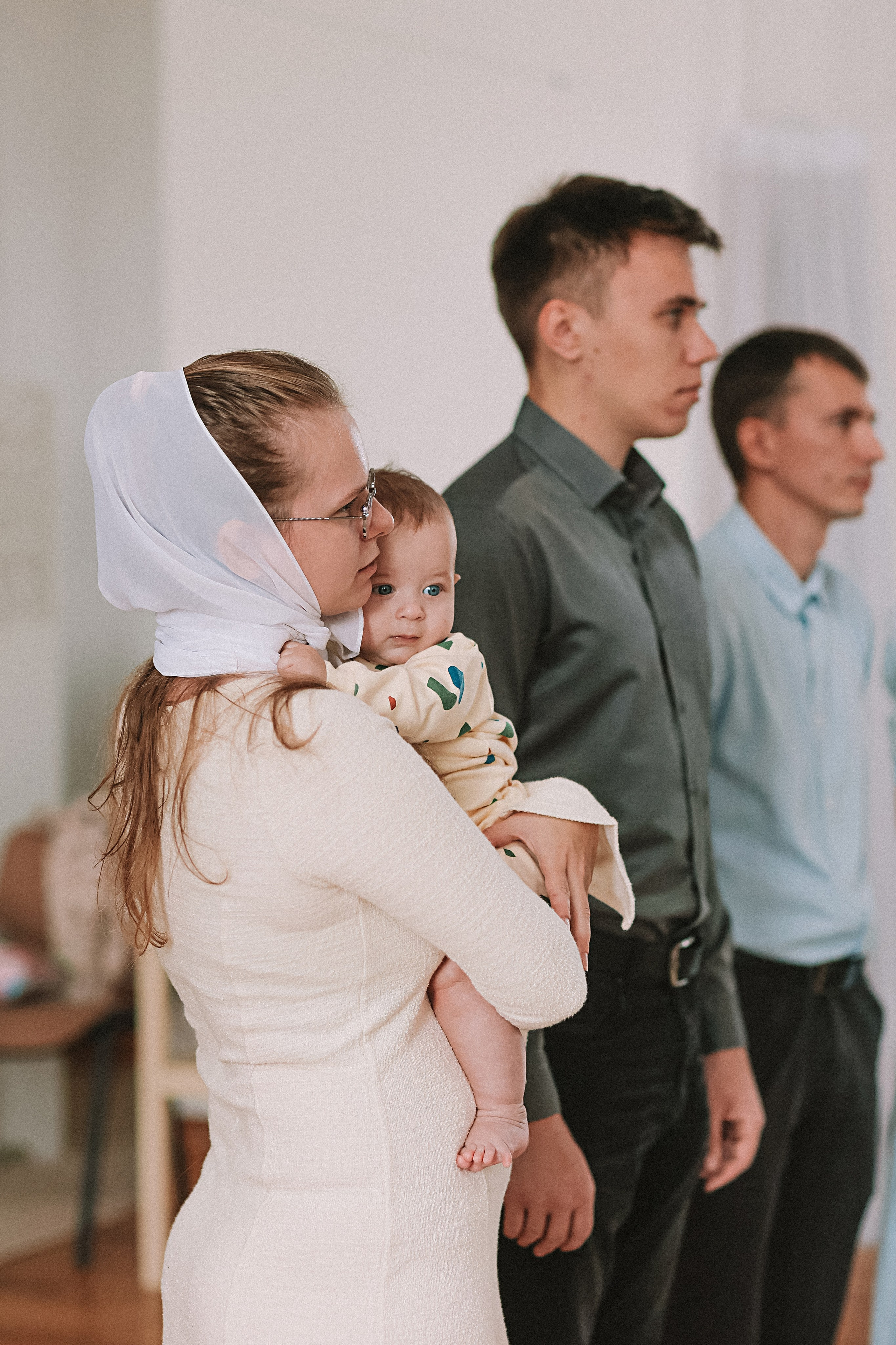 Крещение церковь около моста влюбленных. Семейный фотограф Тюмень, фотограф на роды Салмина Мария