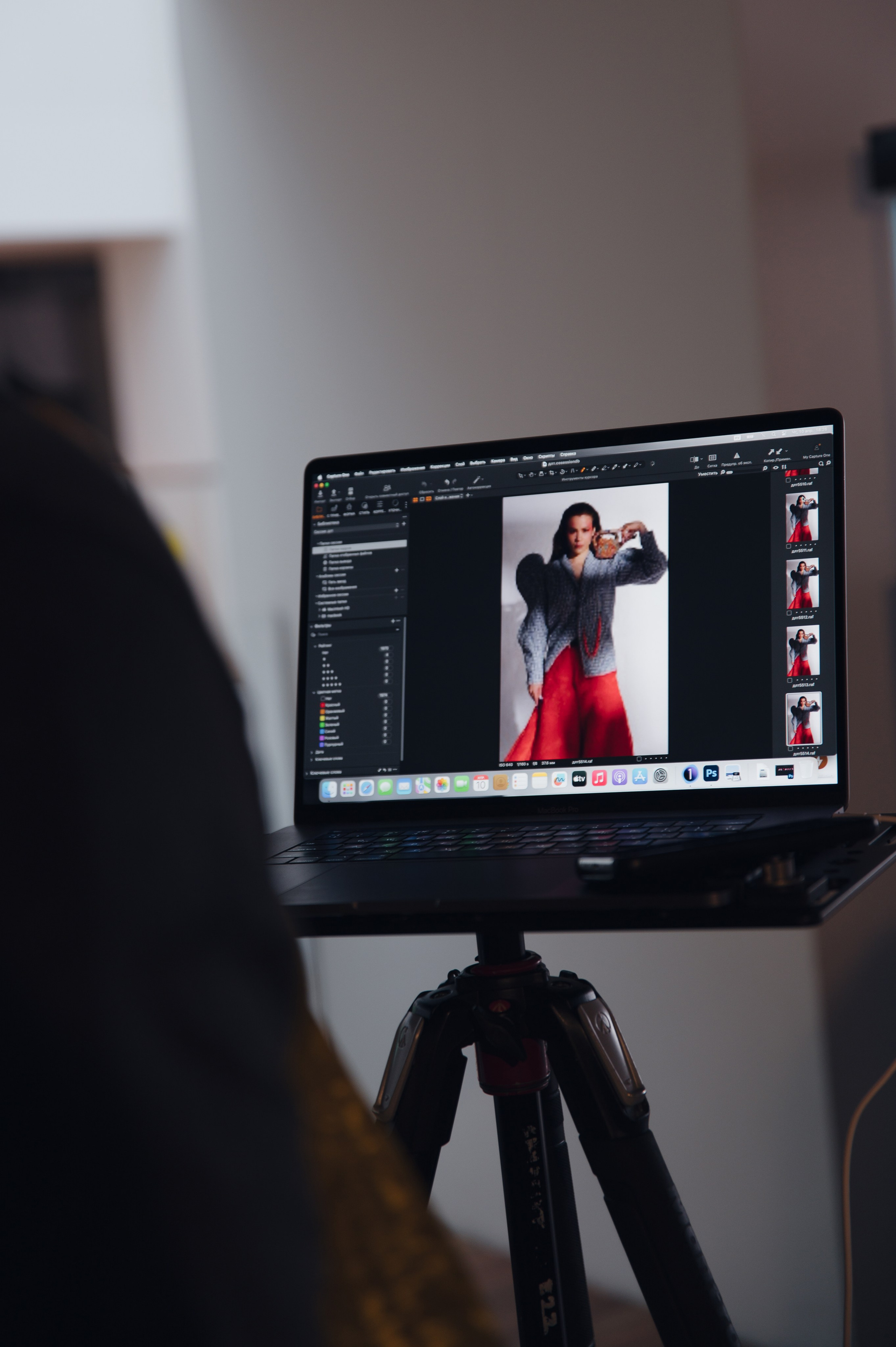 Бекстейдж показа «Новые Имена» собака.ru|ДЛТ. Портретный и репортажный фотограф в Санкт-Петербурге