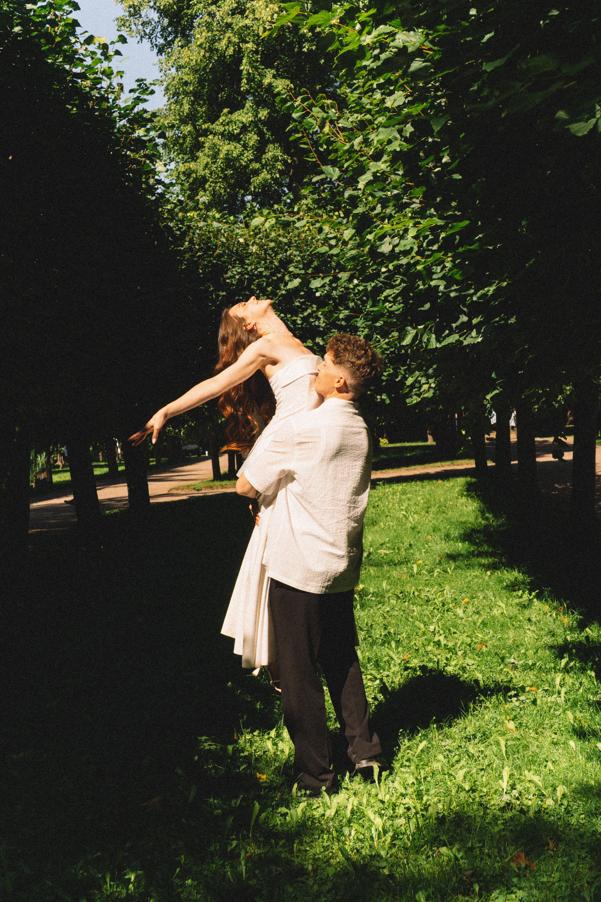 СВАДЕБНАЯ СЬЕМКА В ПЕТЕРГОФЕ И СЬЕМКА РЕПОРТАЖА В ЗАГСЕ ПЕТЕРГОФА. Профессиональный фотограф, Санкт-Петербург — Виктория Богомолова