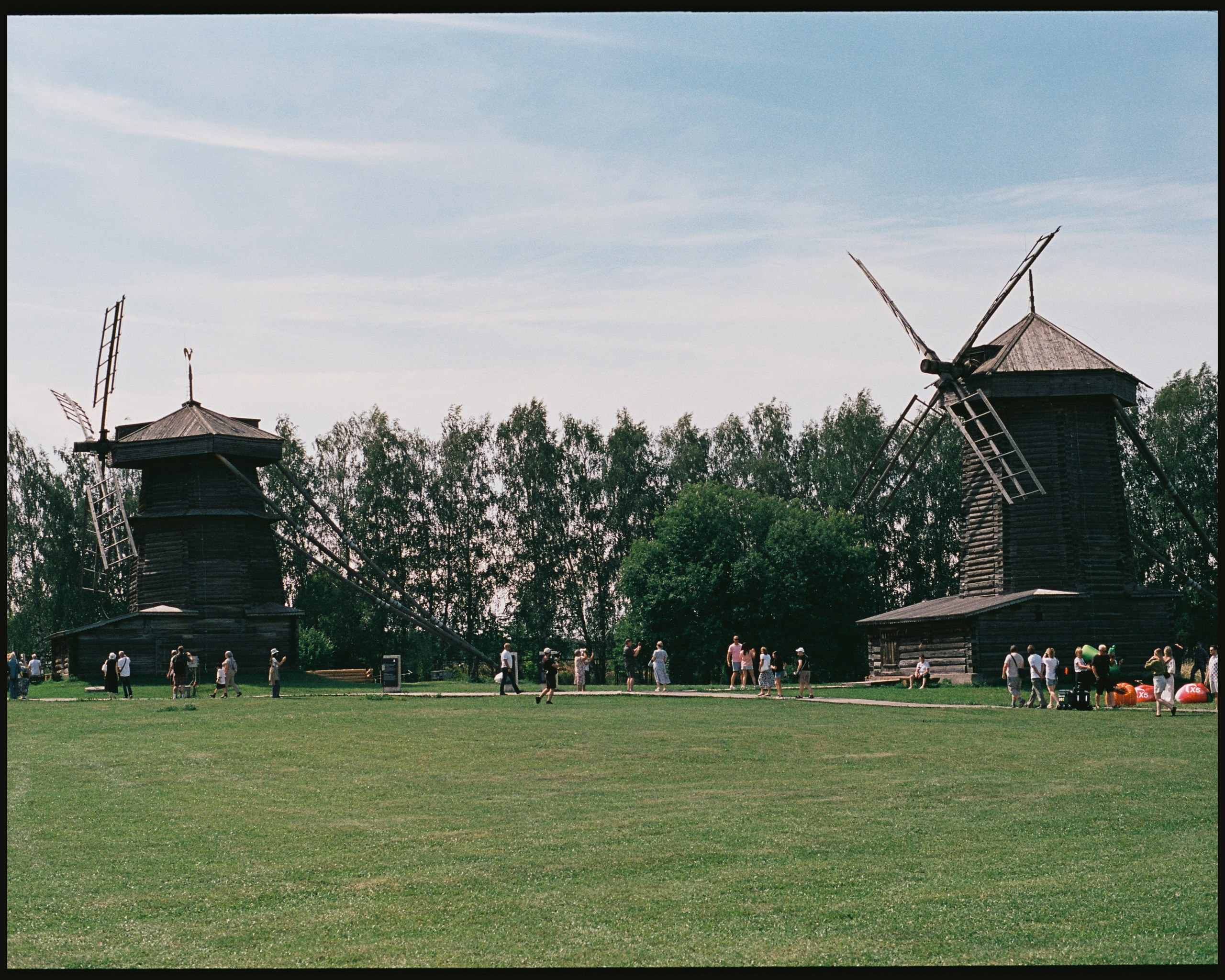 SUZDAL. ANNA — PHOTOGRAPHER