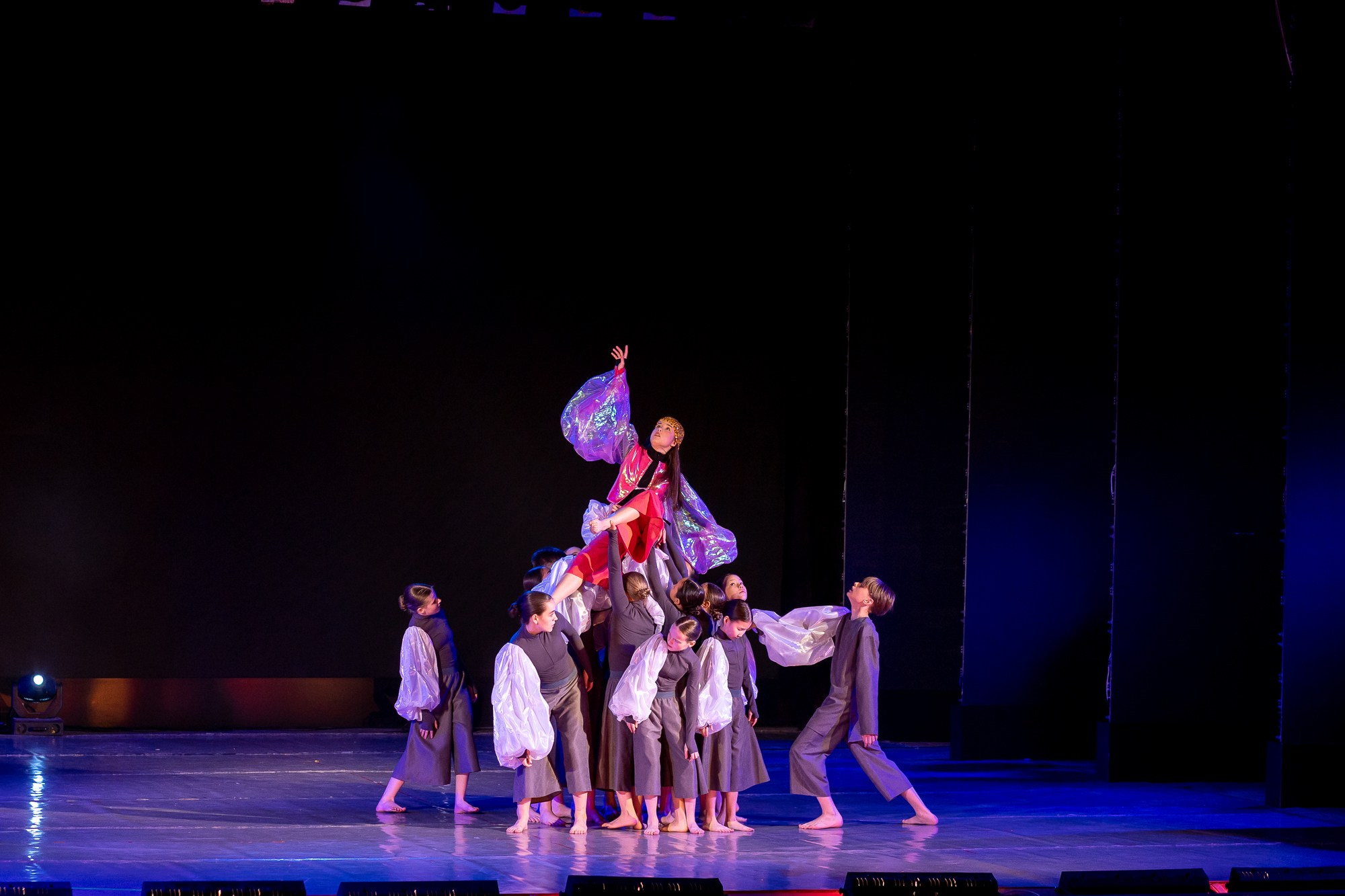 Отчетный концерт Заслуженного коллектива РФ «Жемчужинка». Фотограф в Оренбурге. Профессиональный фотограф