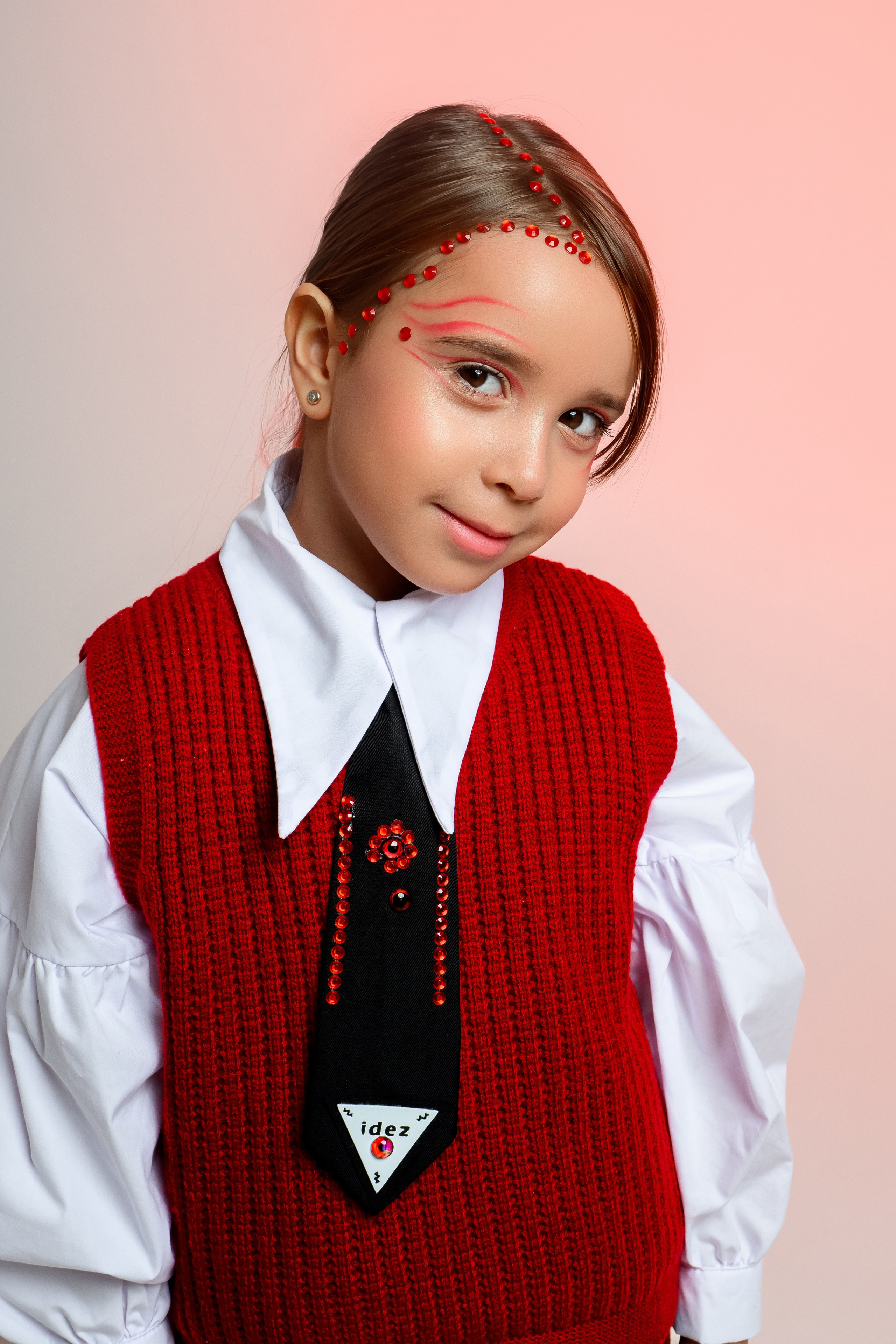 Фотопроект Больше цвета. Фотограф Ярмишко Дарья. Выпускные фотокниги