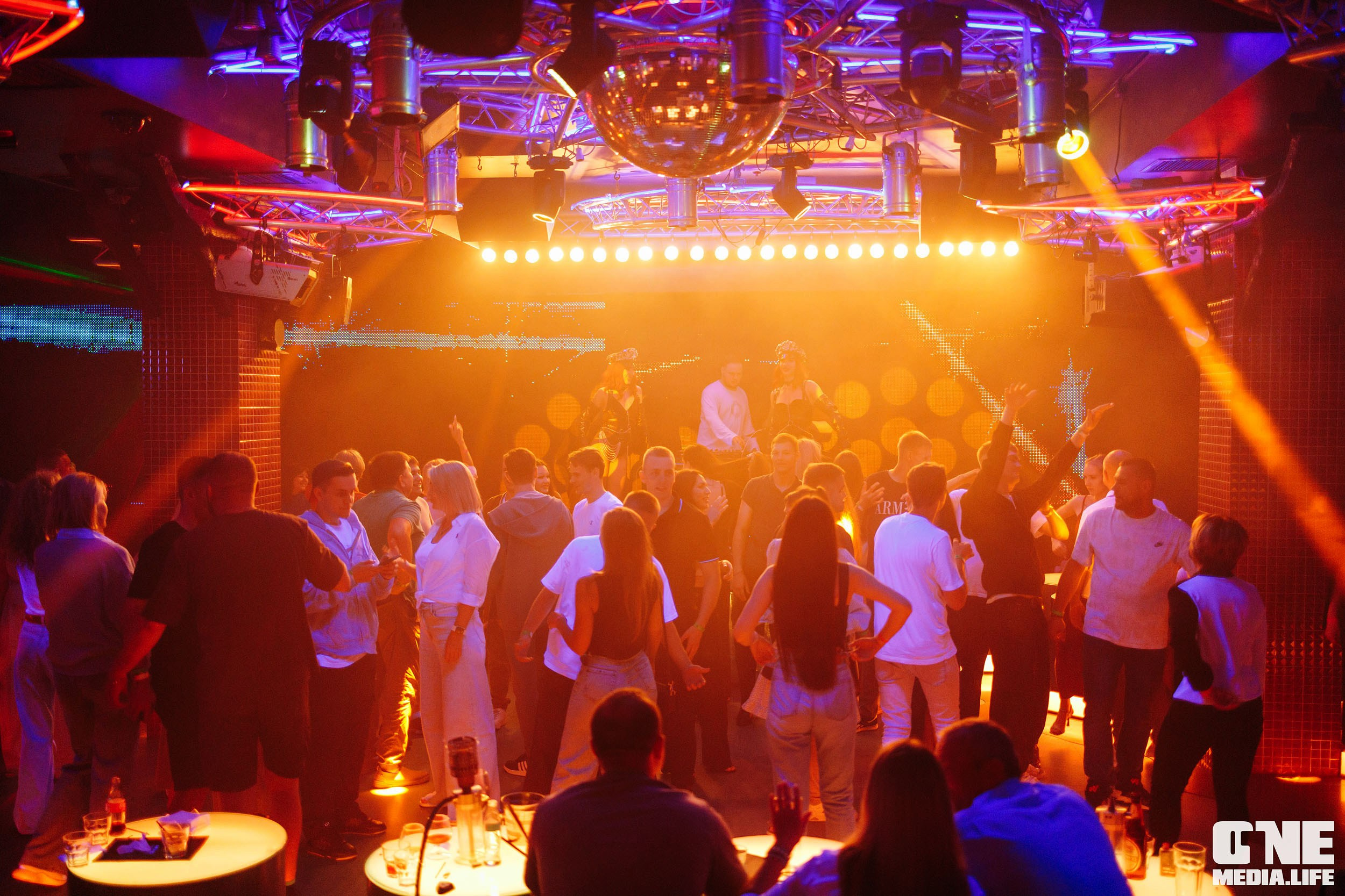 Фоторепортаж из РК Планета. One Media Life: фоторепортажи, фотоотчеты с мероприятий и заведений