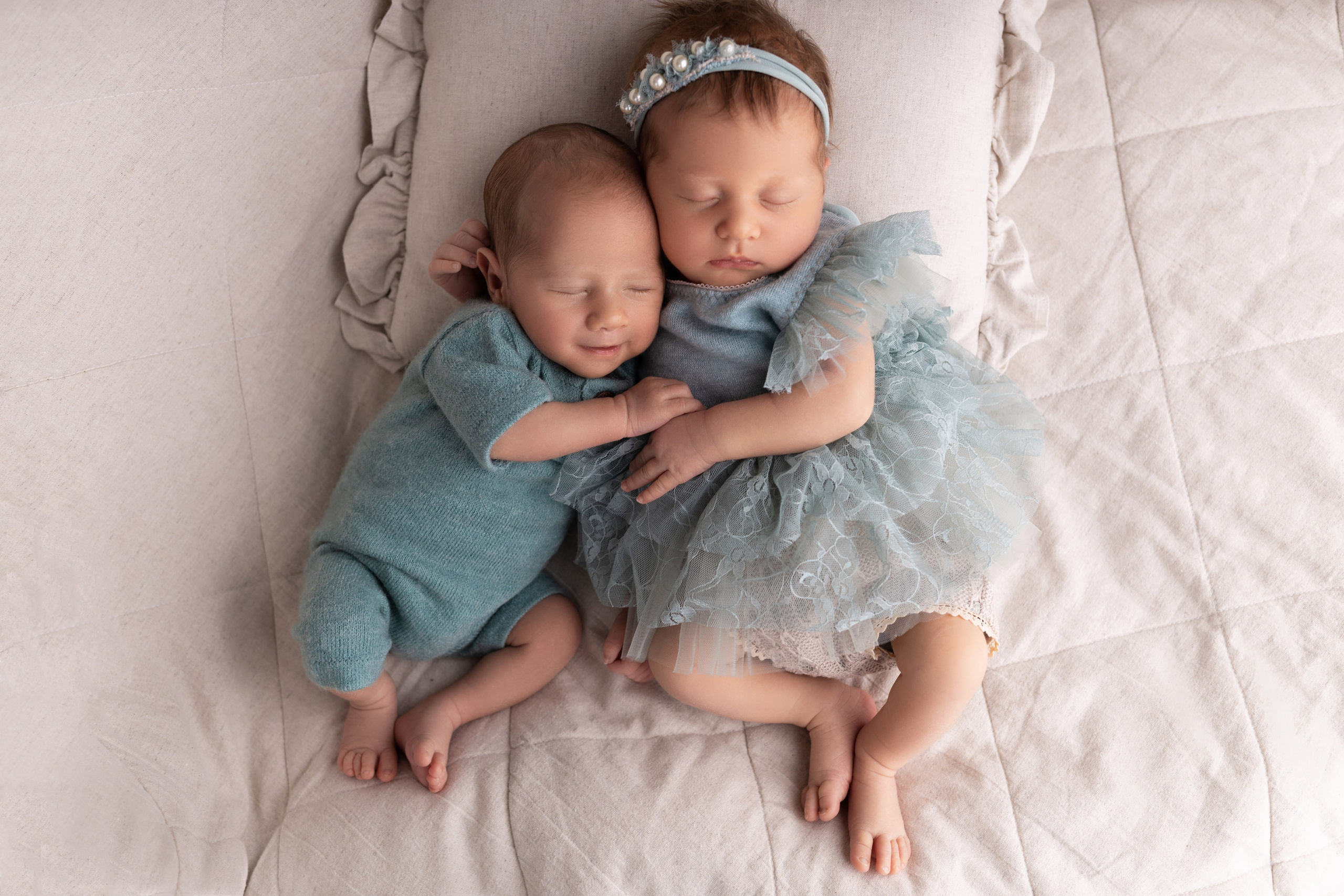 Newborn съемка в стиле Лайф. Фотограф новорожденных малышей в Омске и Омской области Эльвира Камаева