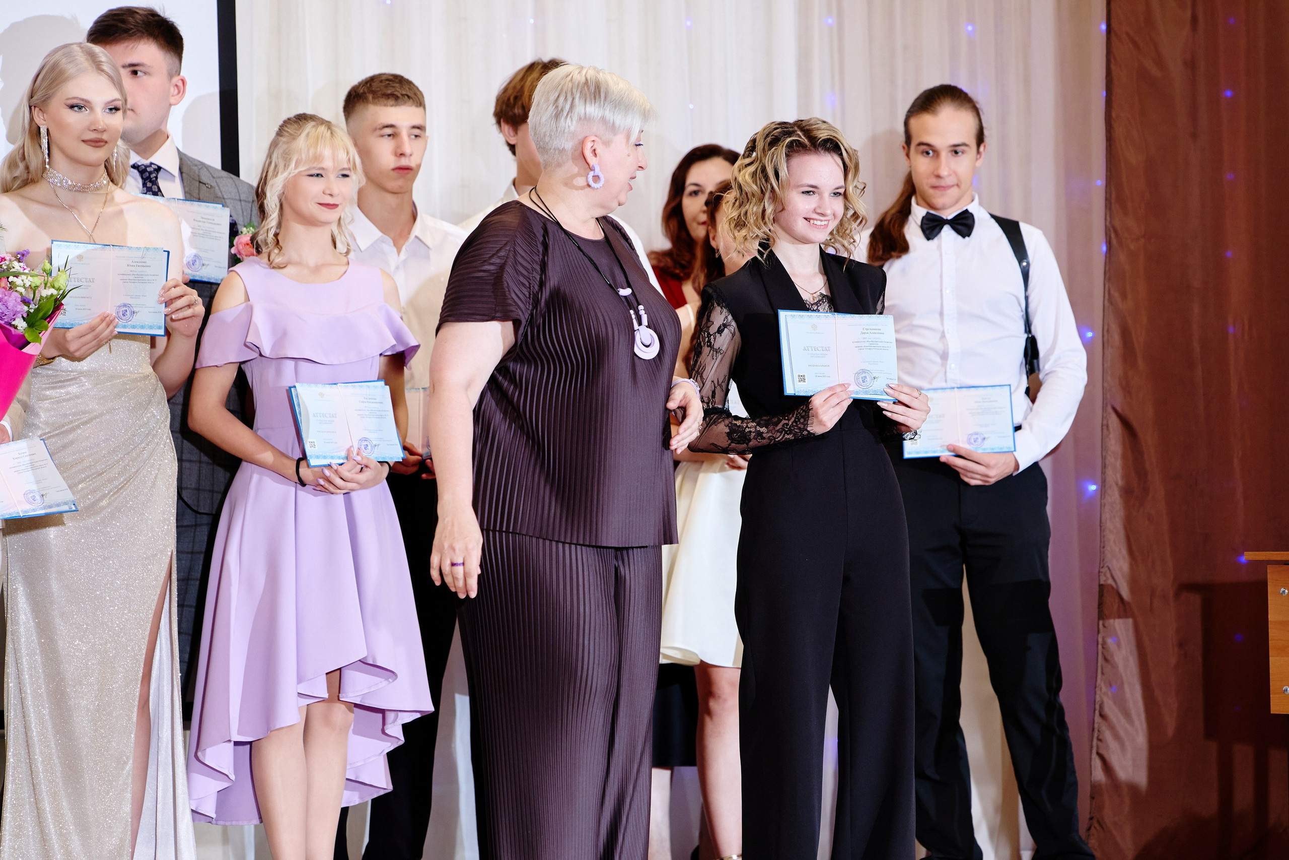 Выпускной 35 Сош. Фотограф Выпускные альбомы Таганрог Сергей Коробченко