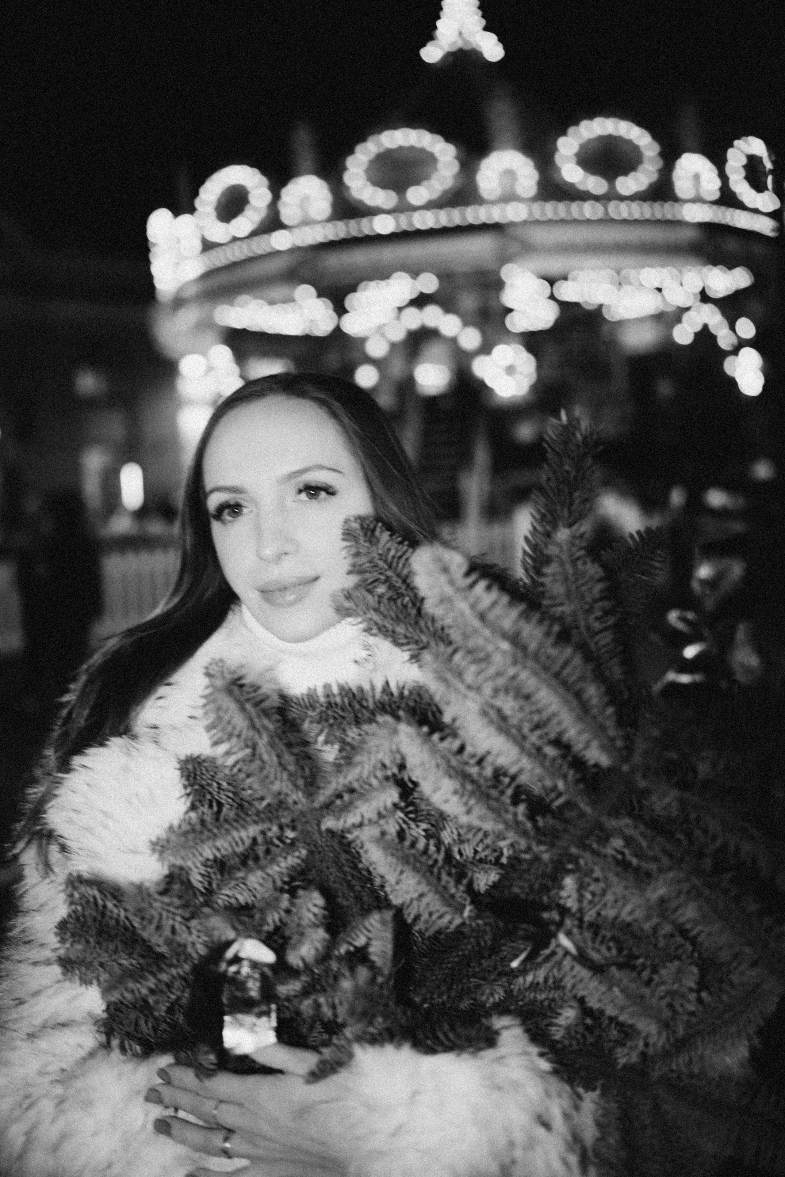 ПРОГУЛКА НА МАНЕЖНОЙ ПЛОЩАДИ ДЛЯ ДЕВУШКИ ПЕРЕД НОВЫМ ГОДОМ (НОВОГОДНЯЯ ФОТОСЕССИИЯ НА МАНЕЖНОЙ ПЛОЩАДИ). Профессиональный фотограф, Санкт-Петербург — Виктория Богомолова