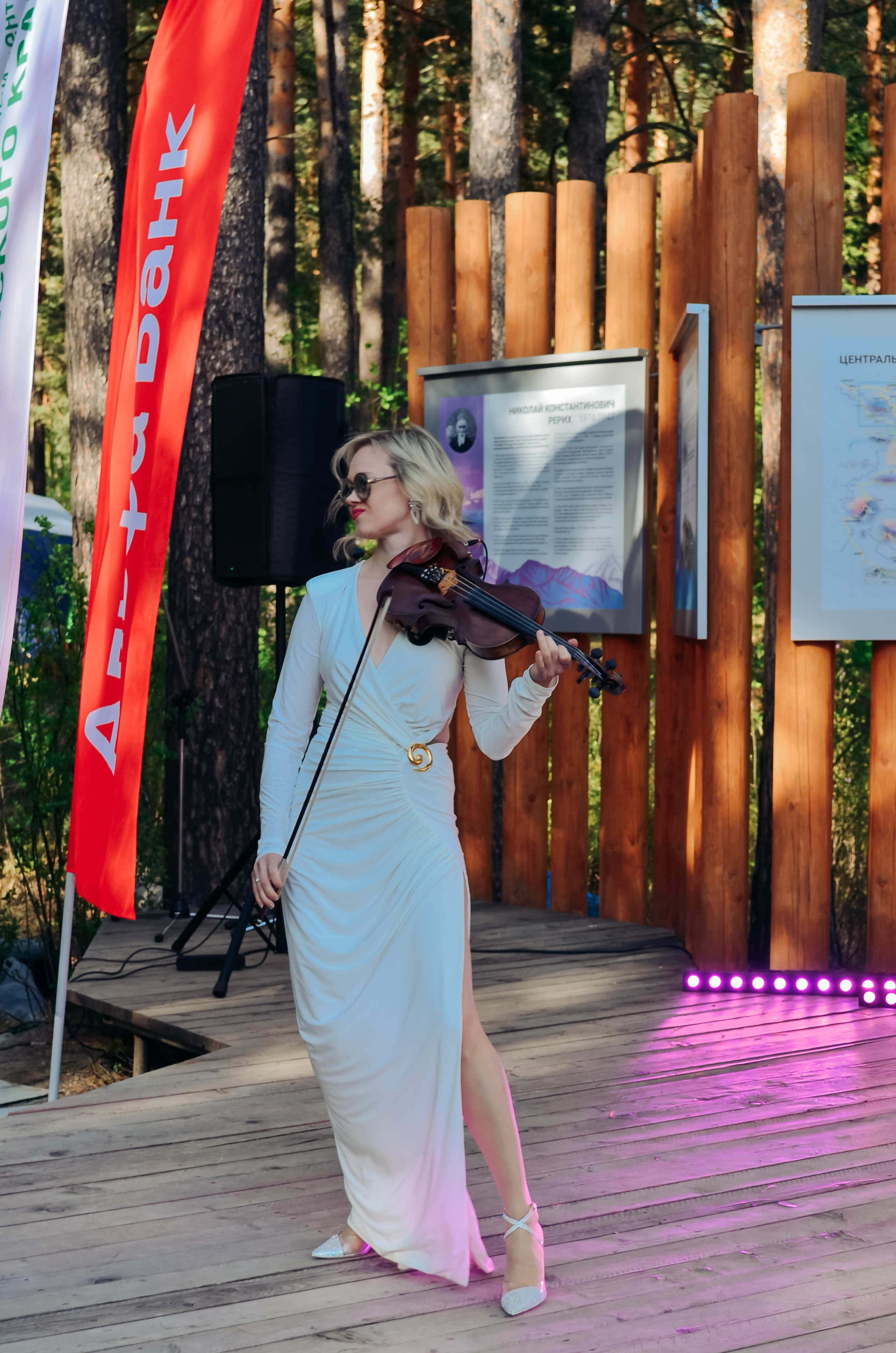 Фестиваль «Цветение Маральника на Алтае 2025». Фоторепортаж. Денисова Аля — фотограф для парных съемок и индивидуальных историй в Барнауле