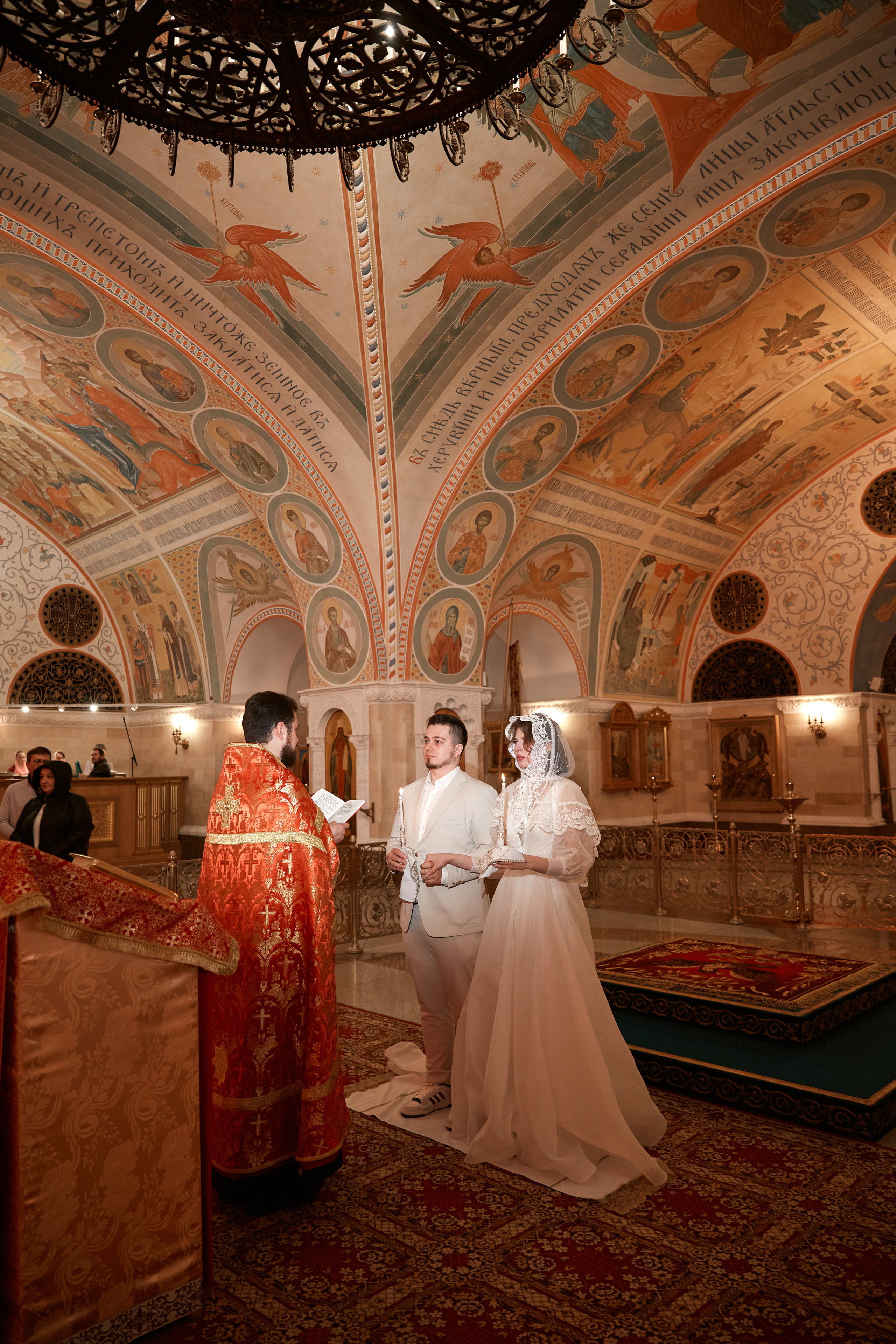 Андрей и Виктория. Храм Христа Спасителя. Фотограф ваших самых ярких событий в Москве и СПБ. Збронская Юлия
