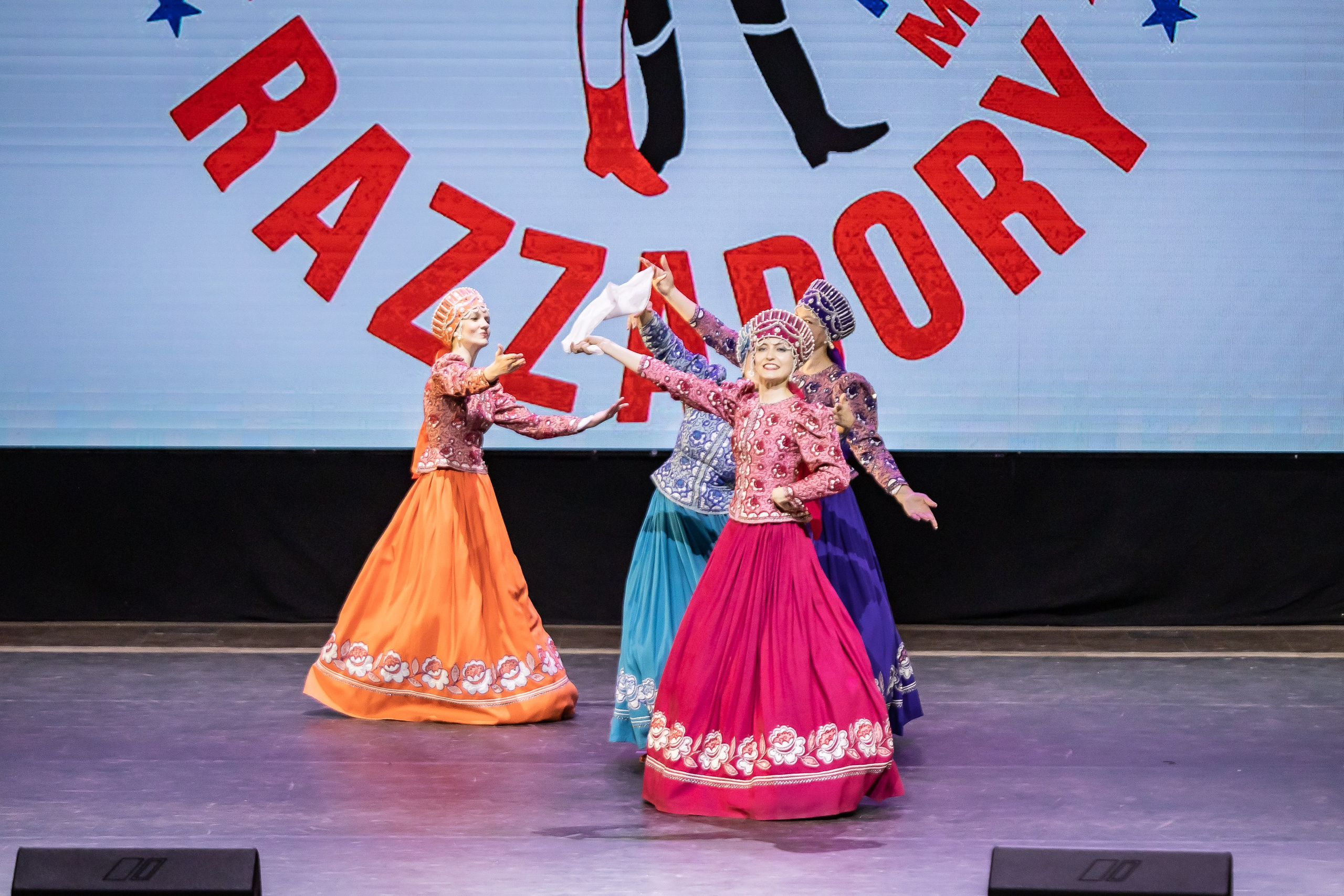 Концерт ансамбля народного такца «Раззадоры». Фотограф Владимир Охрименко