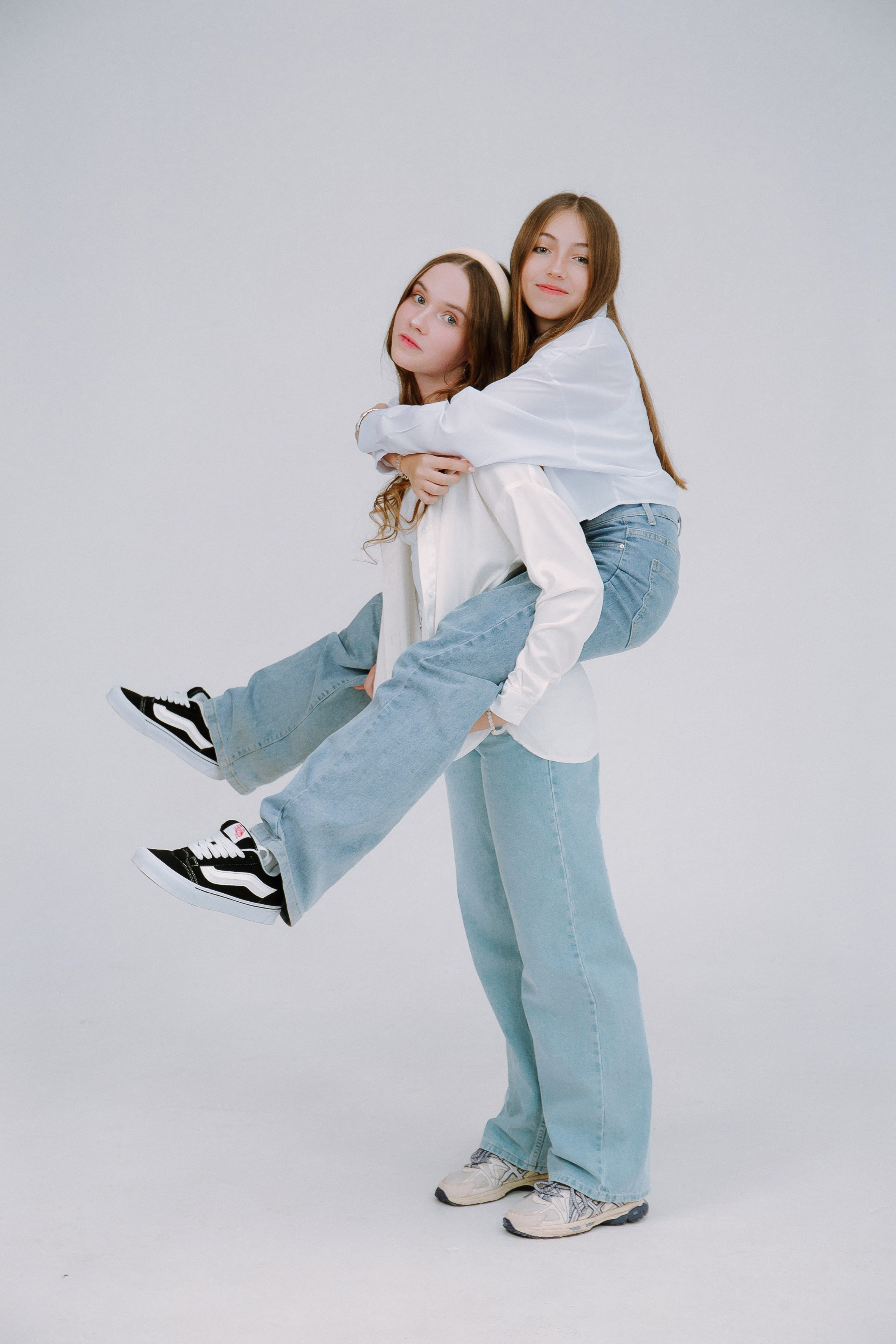 Фото студия- старшая школа. Выпускные альбомы Натальи Бутко: Новороссийск, Анапа, Геленджик