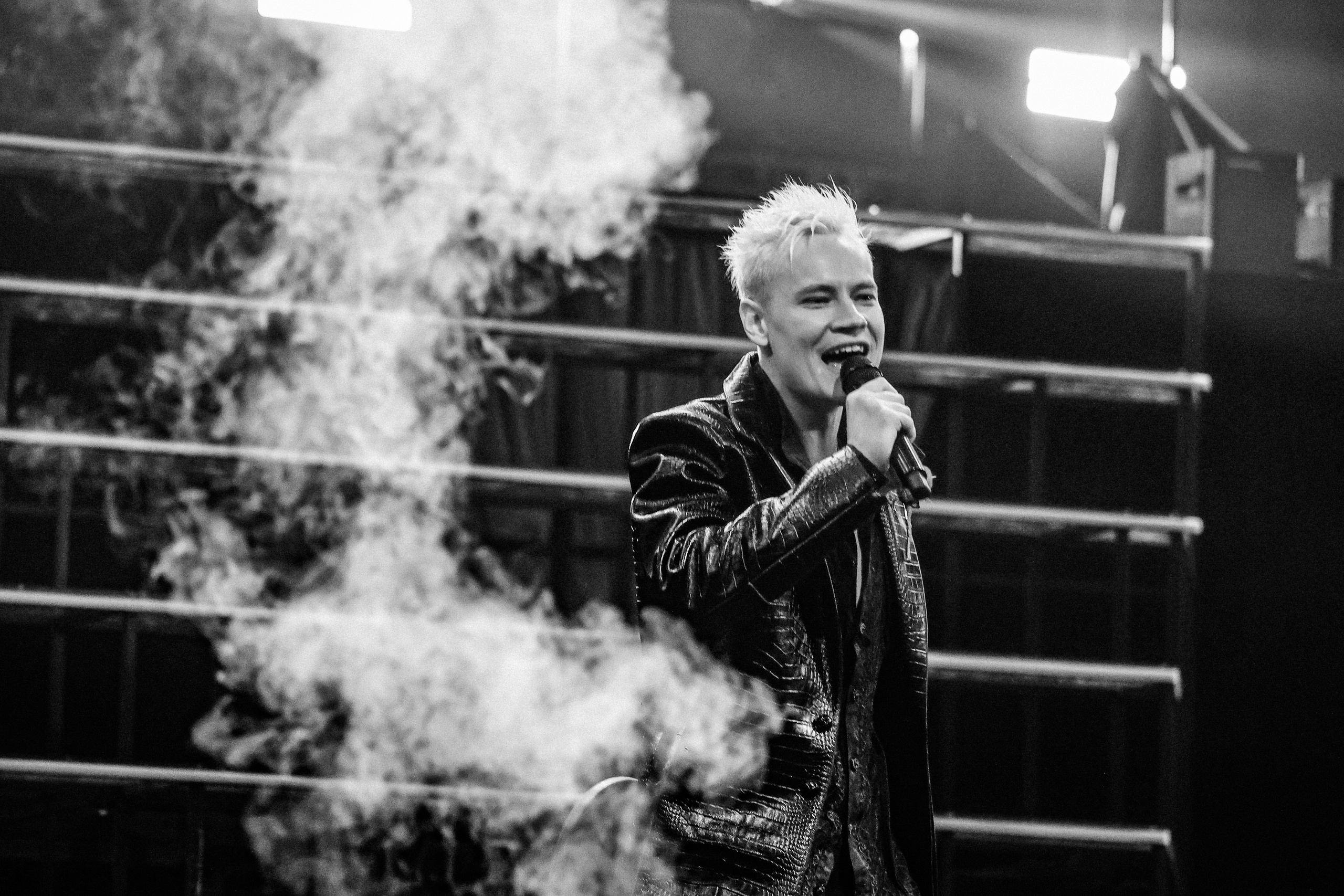 ШАМАН-ОНА МОЯ! @LIVE ARENA