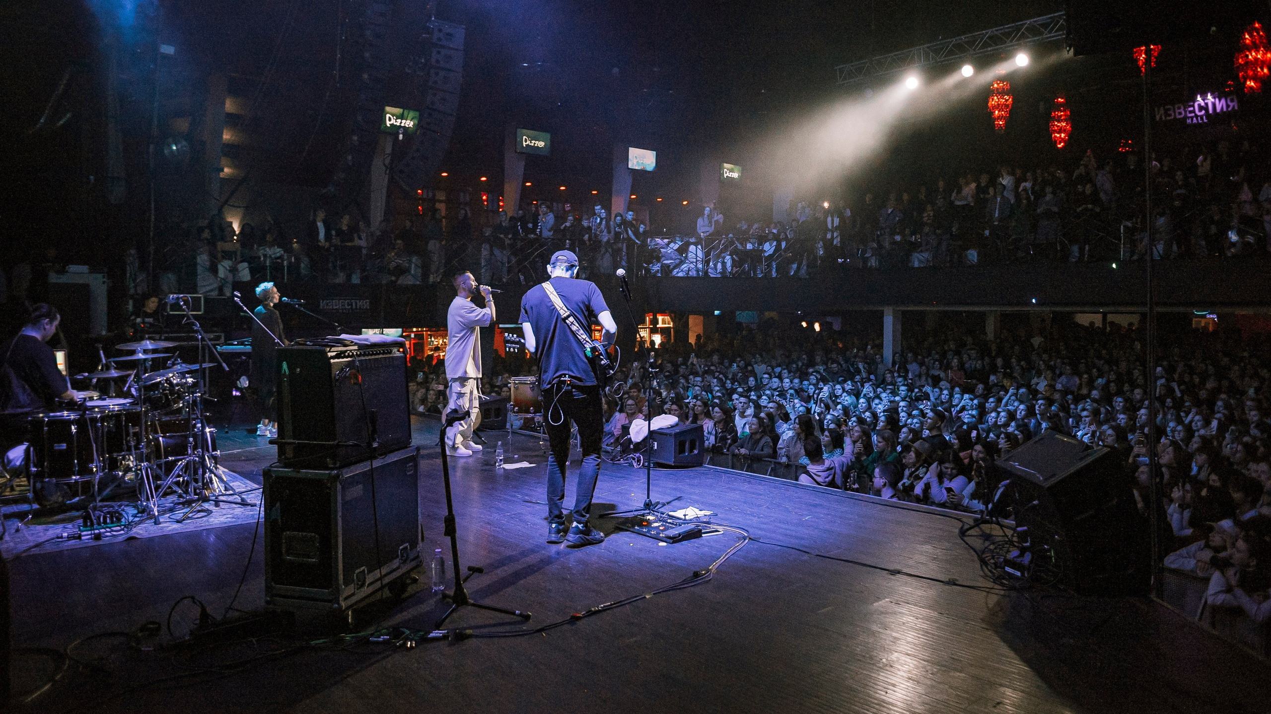 Фотограф концертов Москва. Контент-фотограф в Москве Тима Забабурин