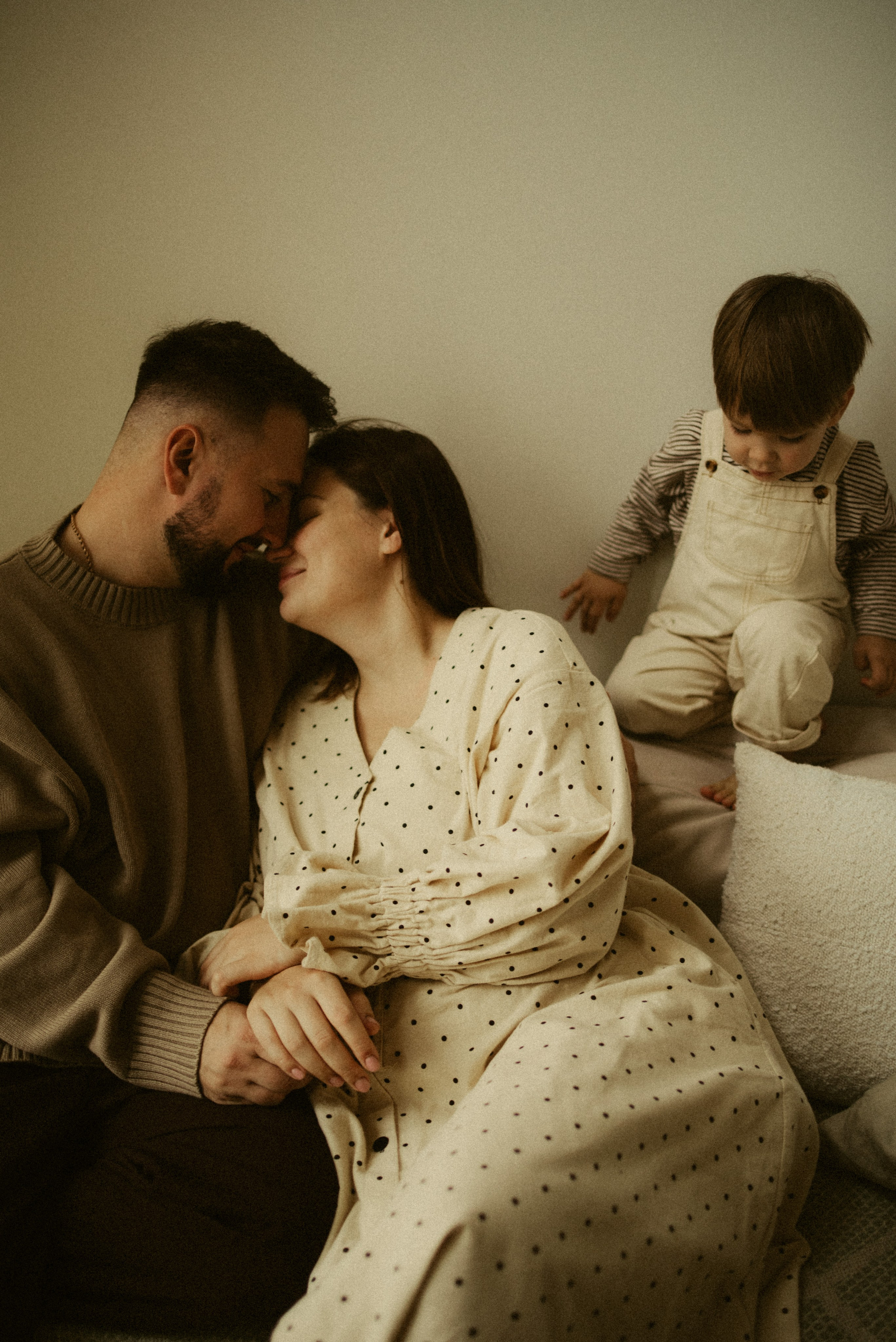 Семейная новогодняя фотосессия дома. Семейный фотограф в Краснодаре