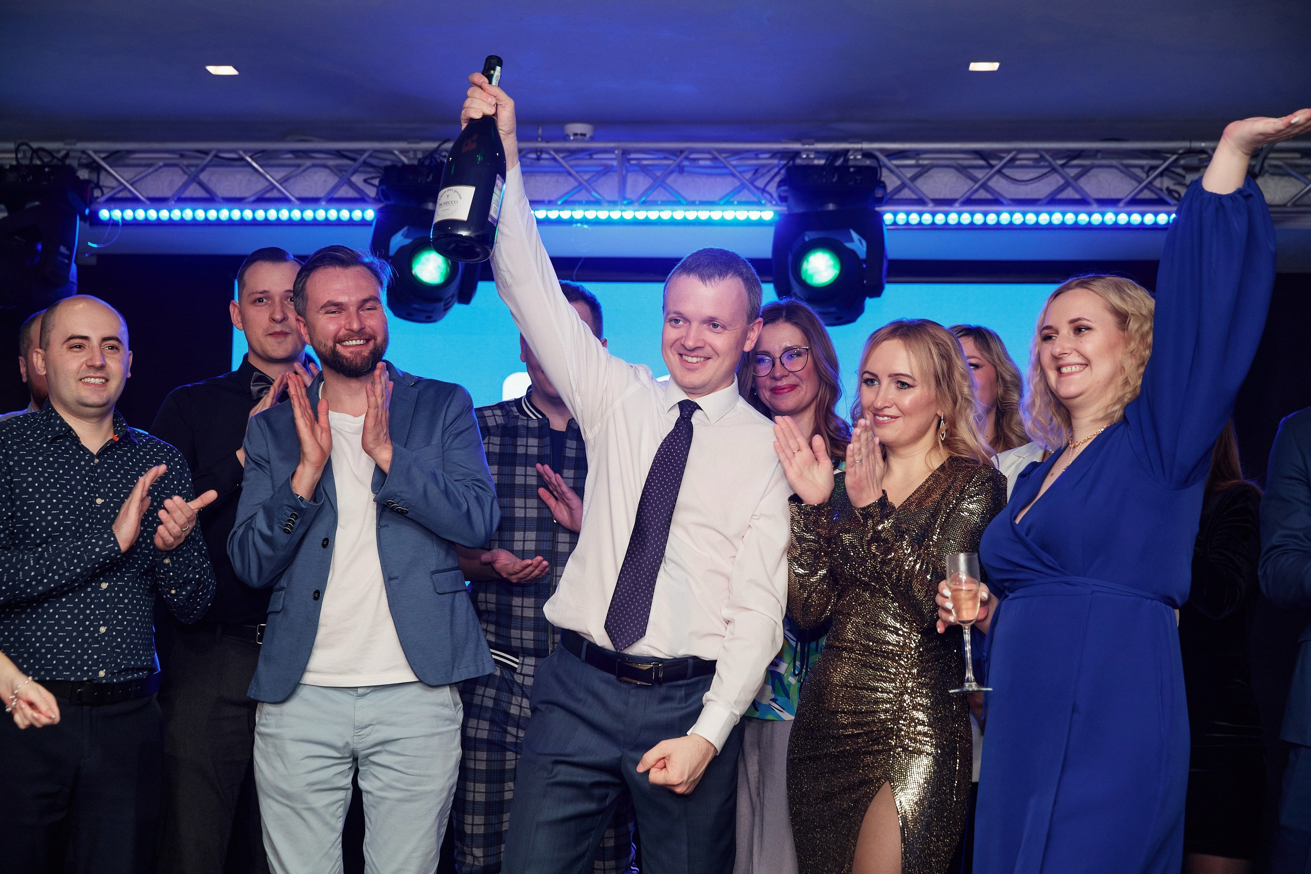 E8 / Новогодний корпоратив. Другой взгляд на фотографию