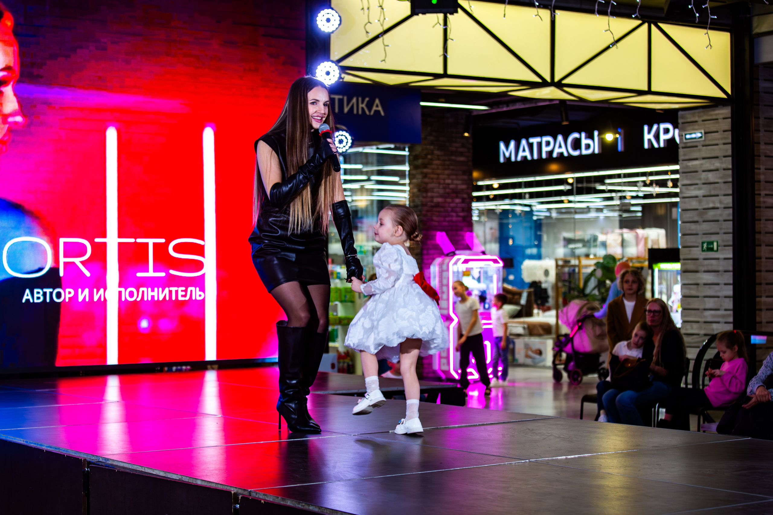 SAYMYNAME FASHION SHOW. Репортажный, семейный, свадебный, портретный фотограф