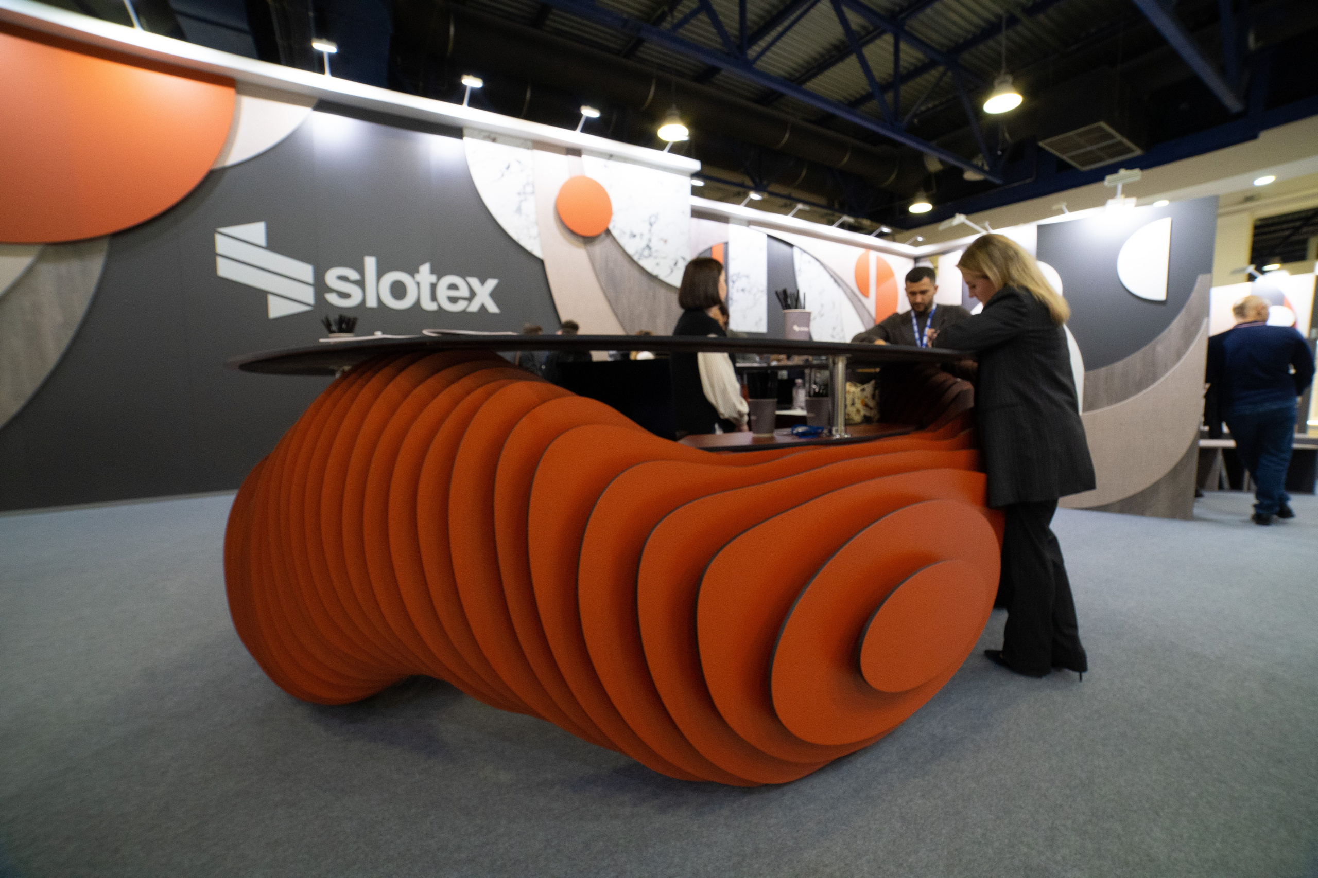 Выставочные стенды. Профессиональный портретный фотограф в Москве Владимир Глаголев