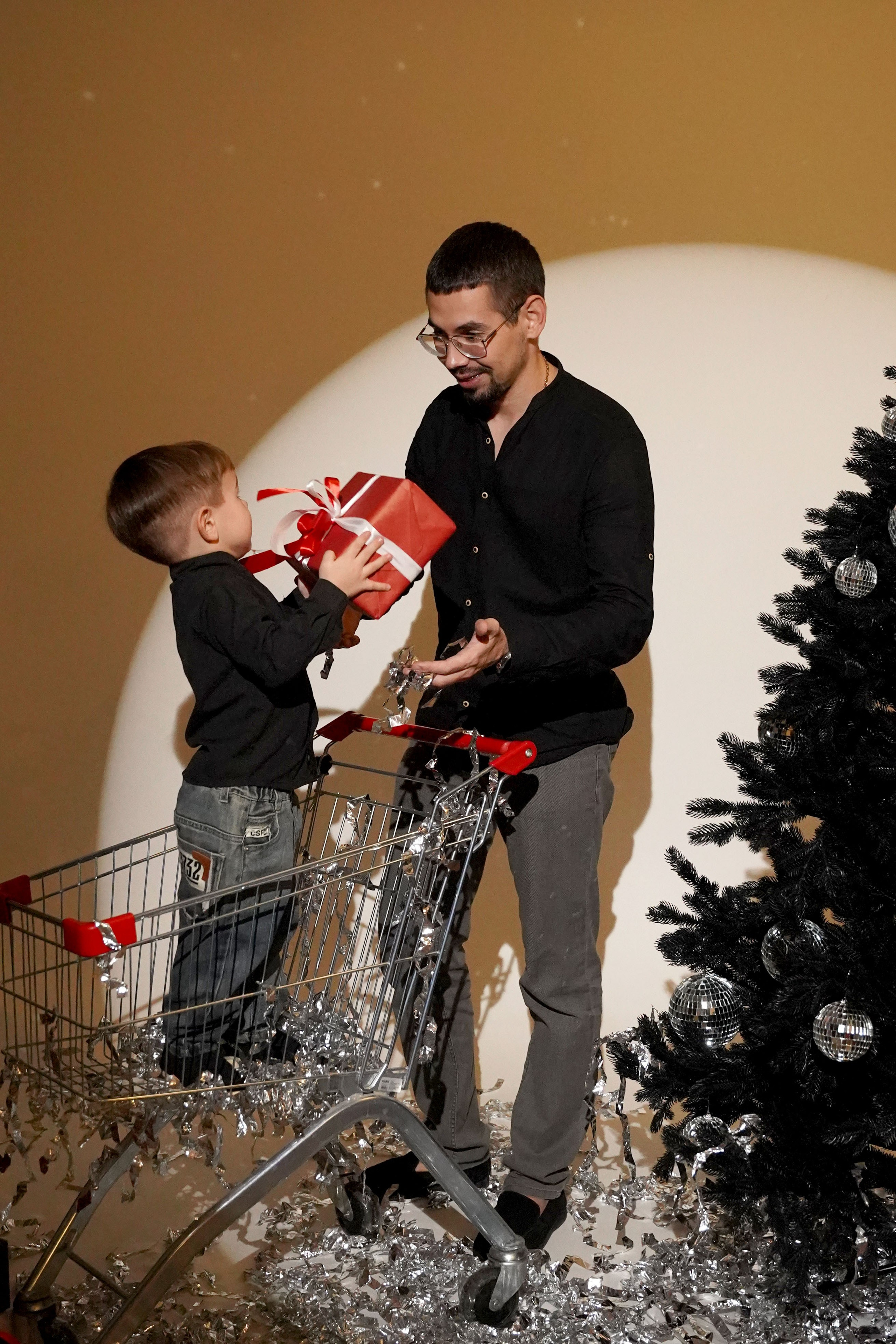 НОВОГОДНИЙ ШИК И БЛЕСК. Фотограф в Ялте Инна Найден. Детский и семейный фотограф