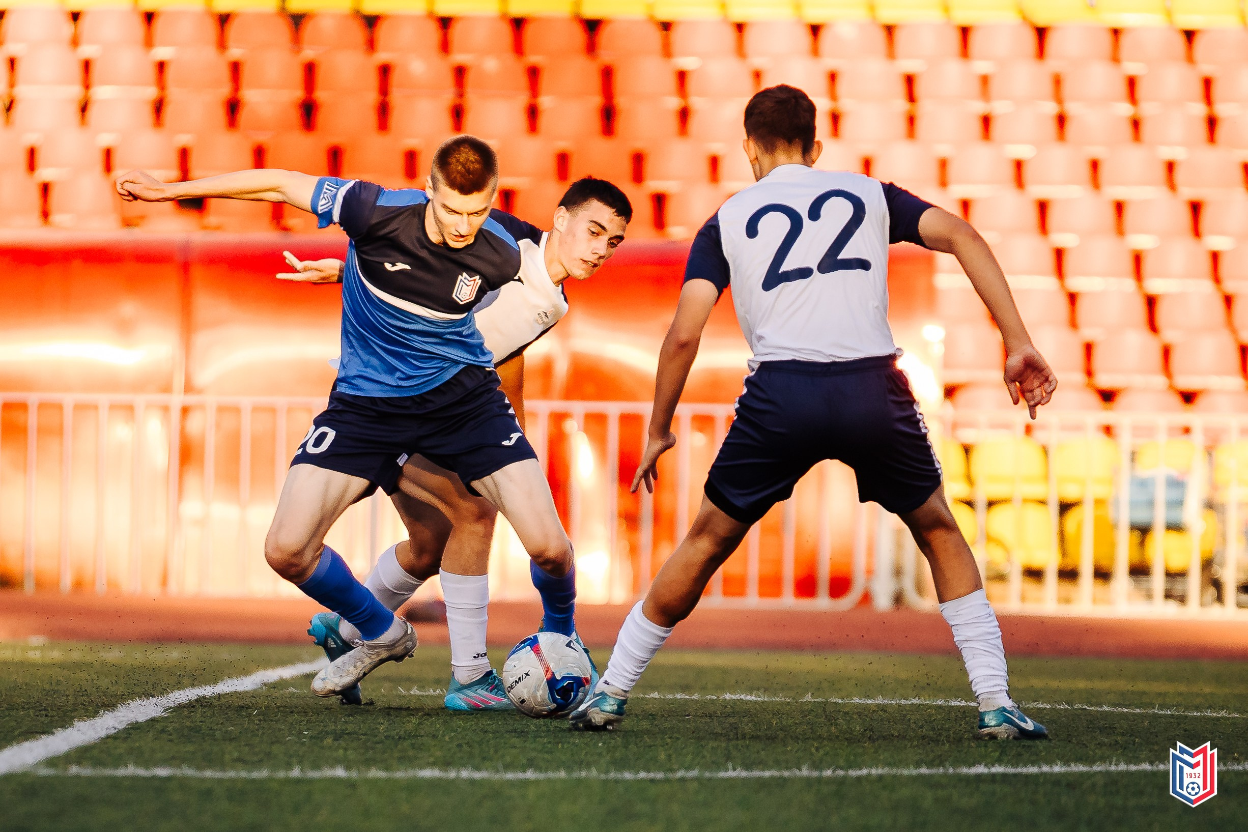 ФК «Металлург-Магнитогорск» — «СибГУФК Иртыш-2» // 21.09.24. Денис Прохоров Фотограф в г. Магнитогорск