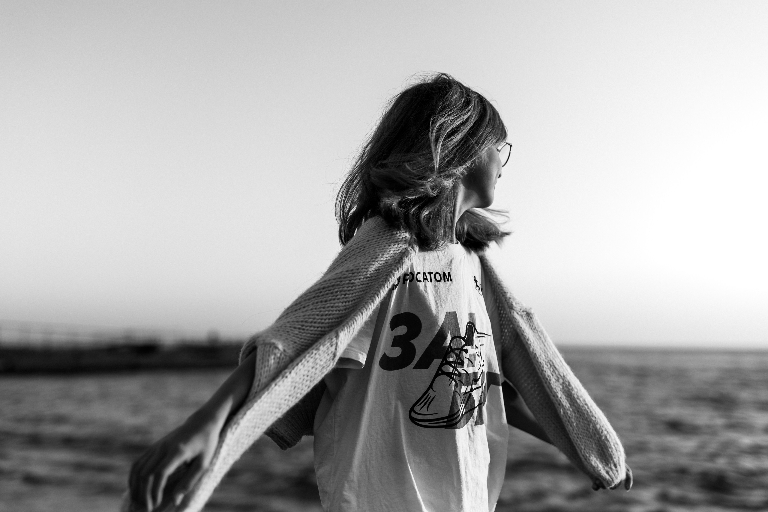 Мама с дочкой в Сочи — фотосессия у моря и пальм с красивыми кадрами