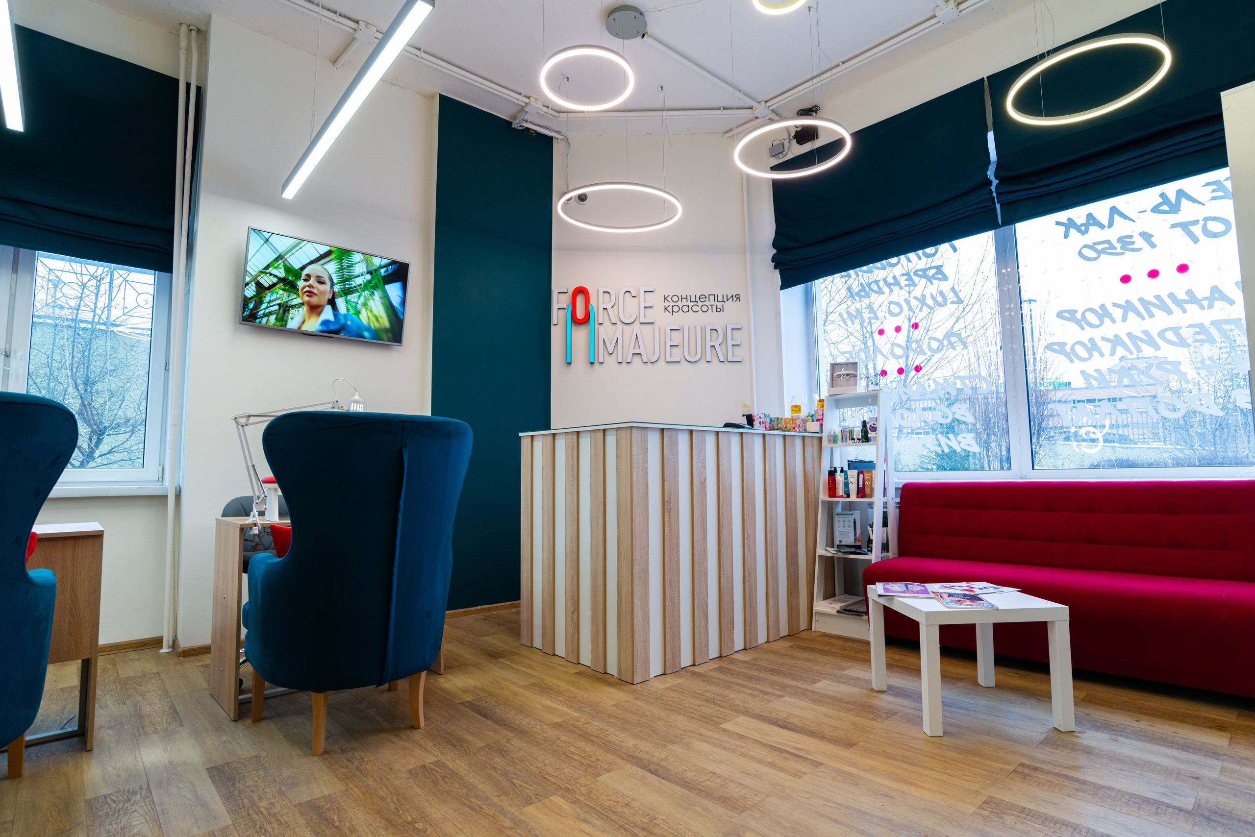 Интерьерная фотосъёмка салонов красоты Force Majeure. Репортажный и персональный фотограф в Москве