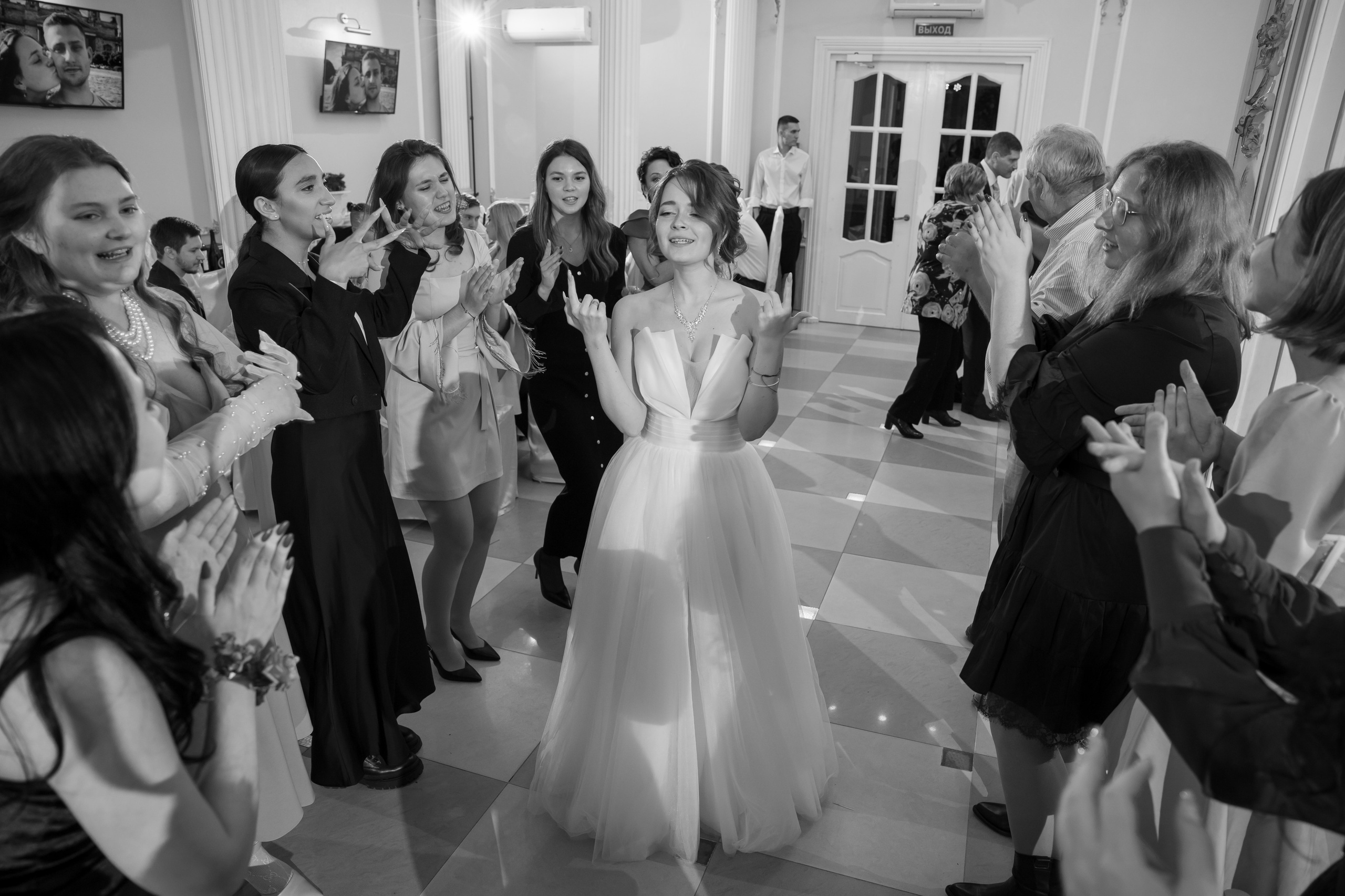 Константин и Дарья, ЗАГС ВДНХ, отель Soluxe, ресторан «Антик». Свадебный и репортажный фотограф (Москва, Королев и другие)