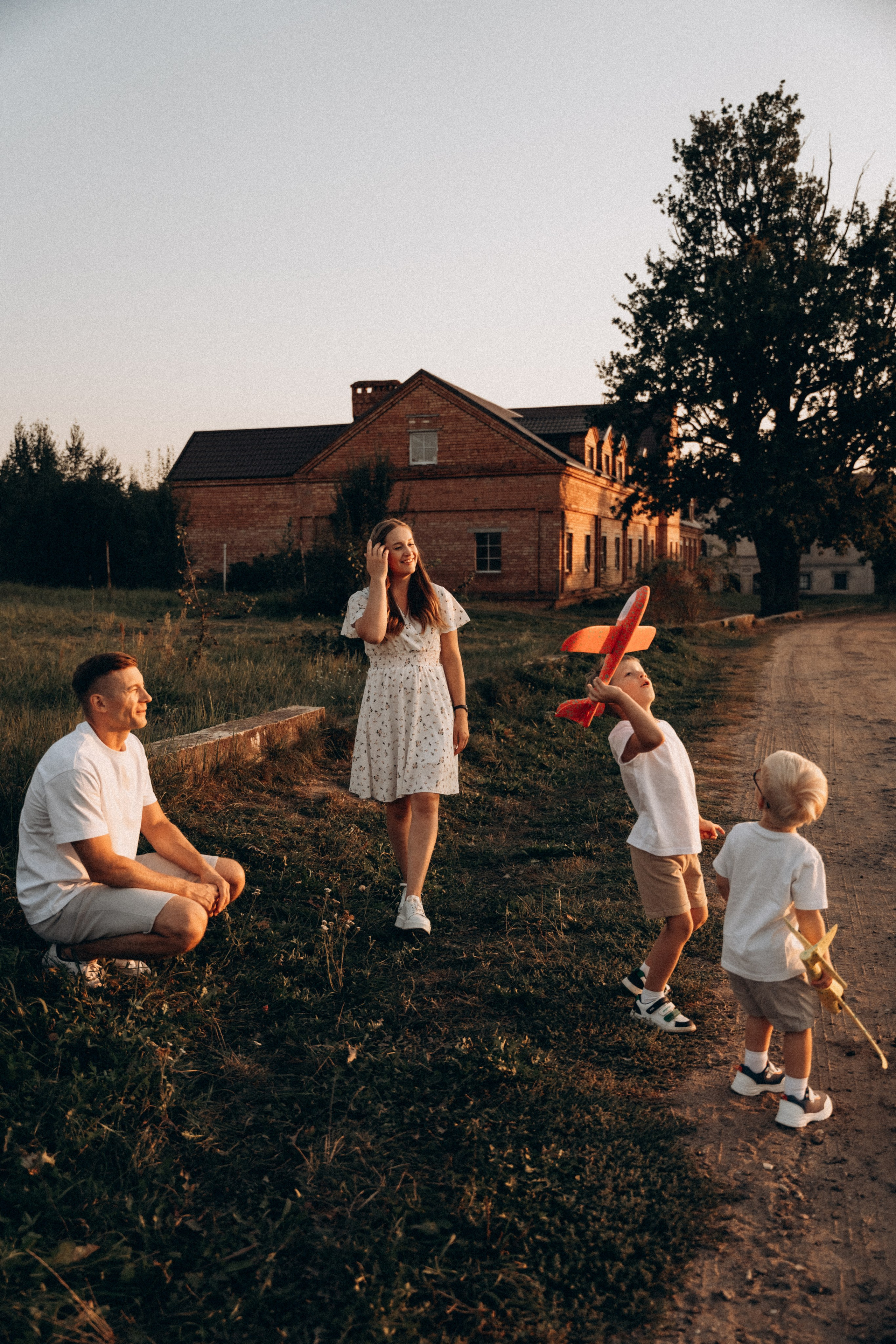 Марина, Саша, Максим и Дениска. Фотограф Мария Миллс | Минск