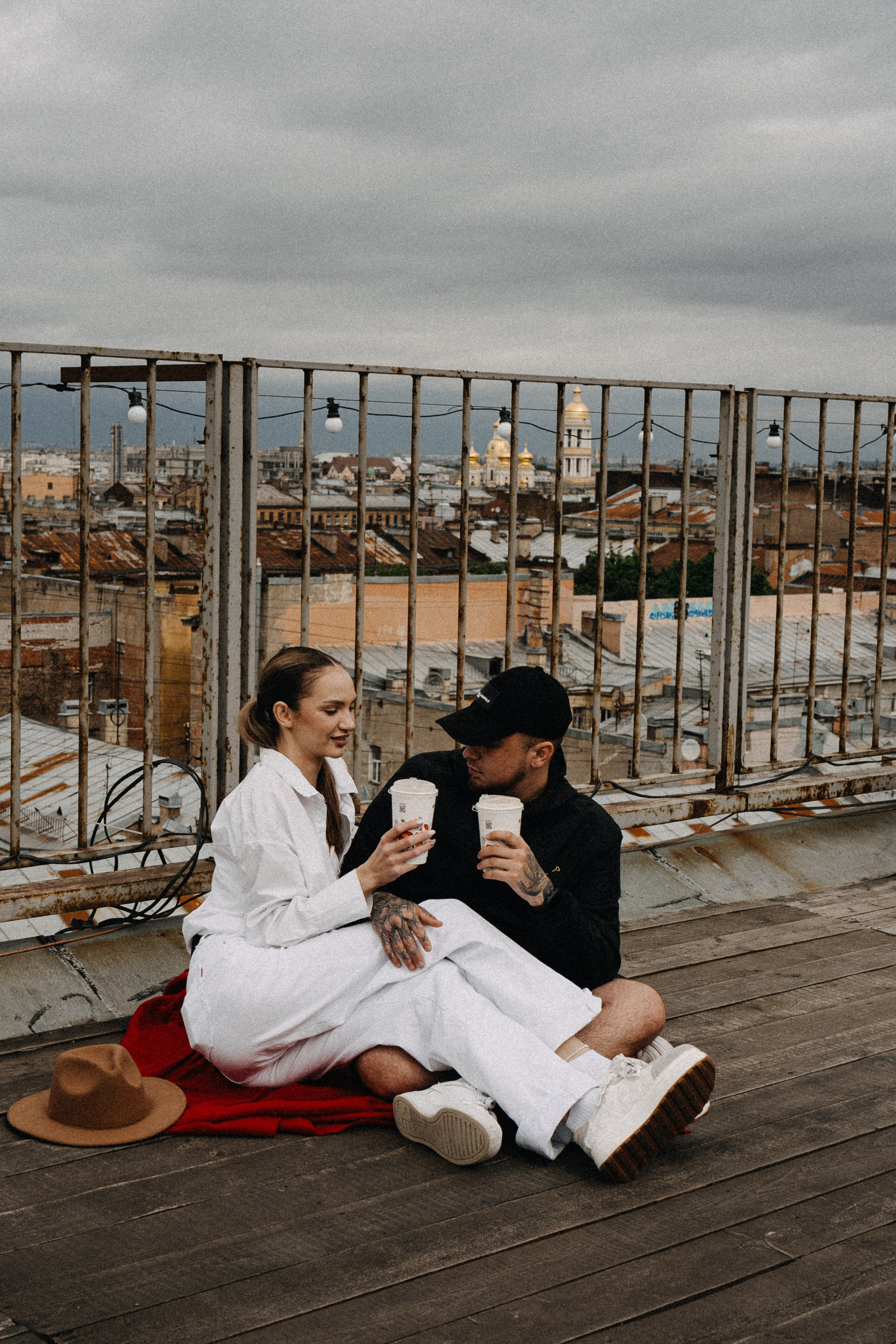 МЫ ГУЛЯЛИ ПРО КРЫШАМ ПИТЕРА. Профессиональный фотограф, Санкт-Петербург — Виктория Богомолова