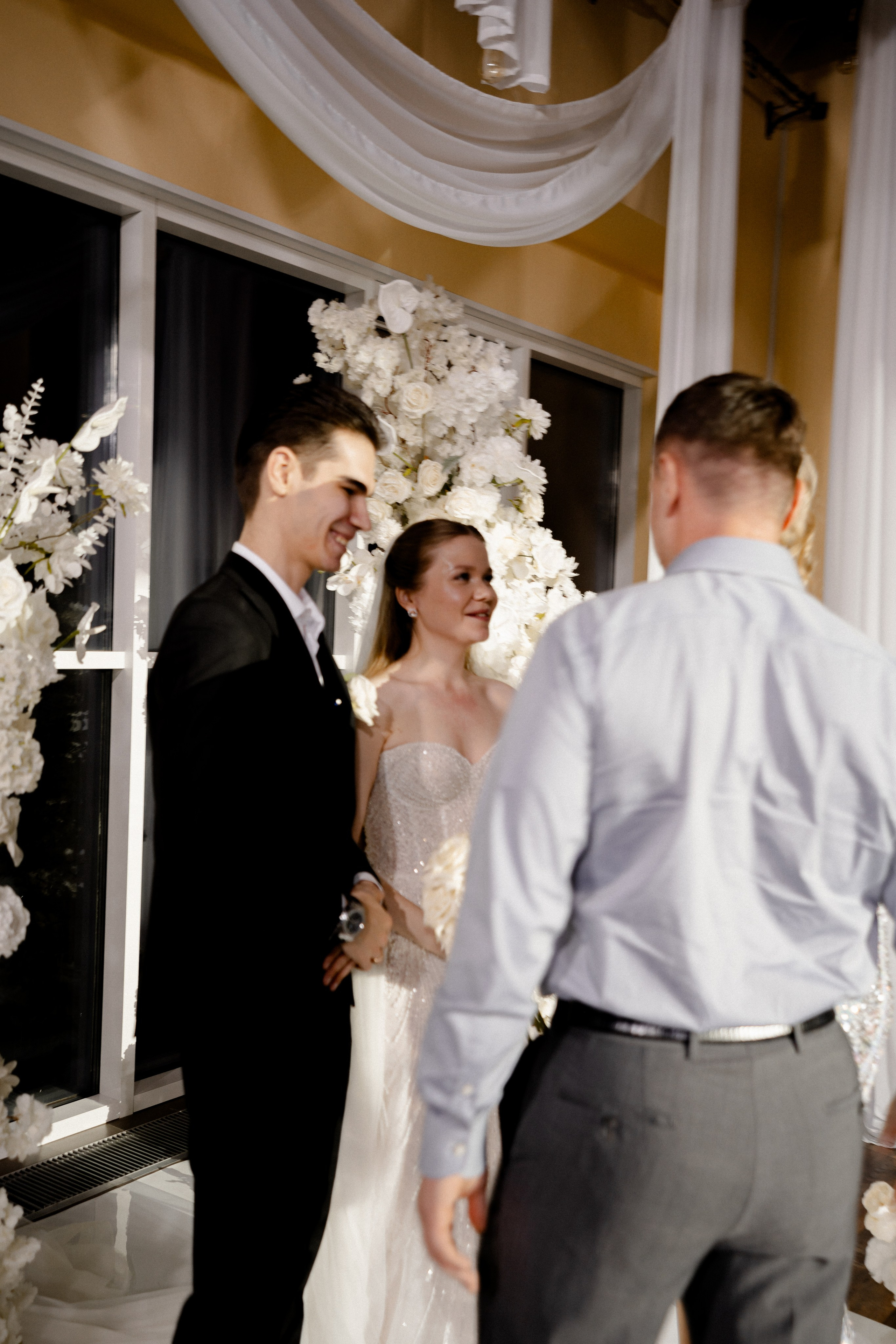 СВАДЕБНАЯ СЬЕМКА СБОРОВ В ОТЕЛЕ И ВЫЕЗД НА ЦЕРЕМОНИЮ (СНЯТО В СИБИРЕ В НИЖНЕВАРТОВСКЕ). Профессиональный фотограф, Санкт-Петербург — Виктория Богомолова