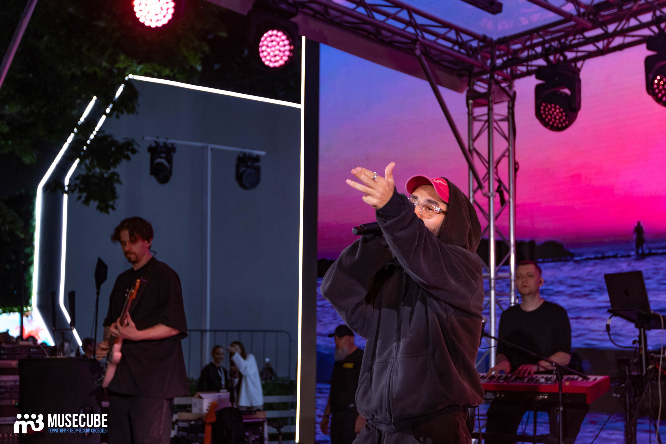 МОТ. Концертный фотограф