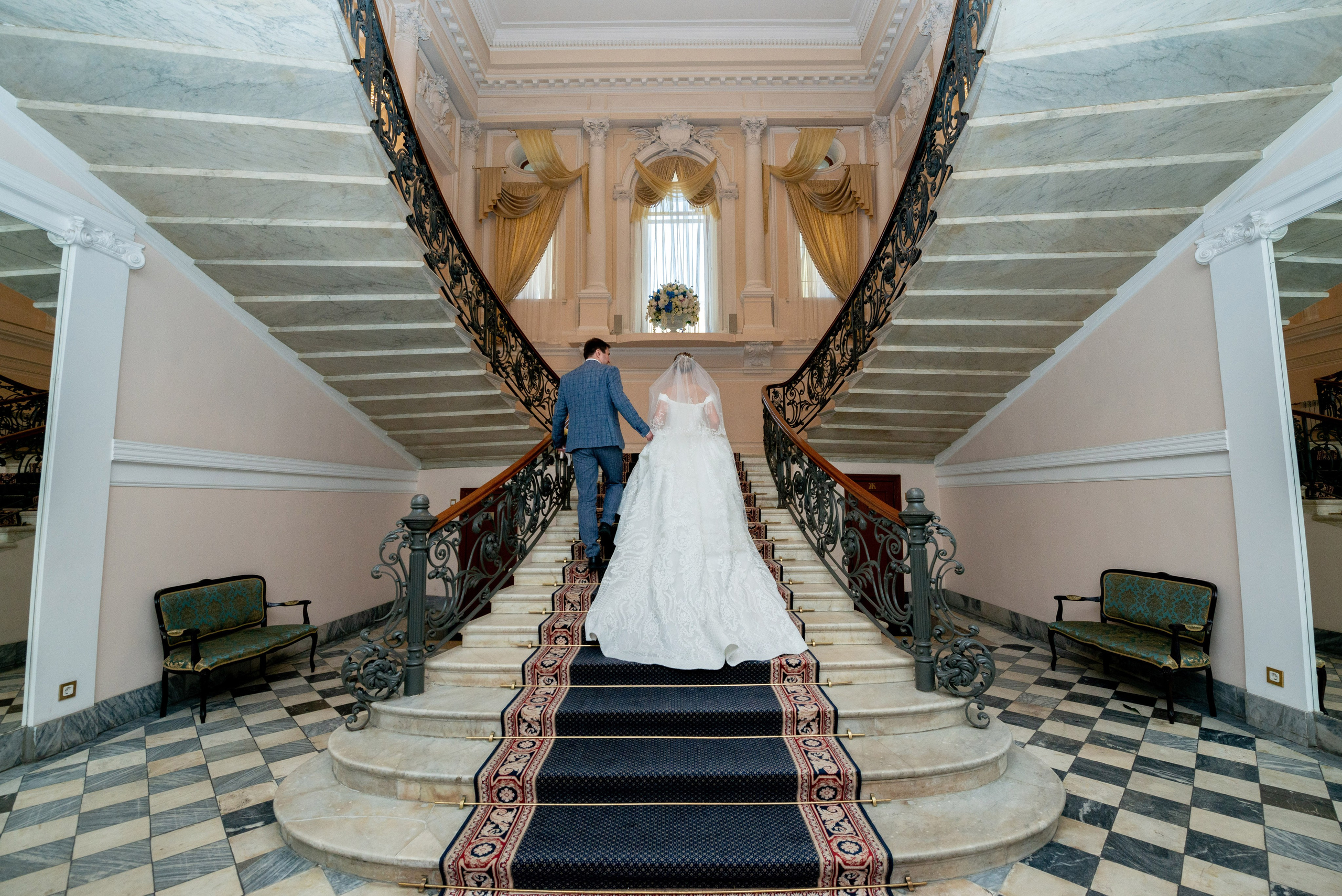 Анастасия и Игорь (фотосессия во Втором Дворце Бракосочетания, Польский сад, здание городской Ратуши). Портретный, семейный и свадебный фотограф в Санкт-Петербурге и в Пушкине Ширяев Денис