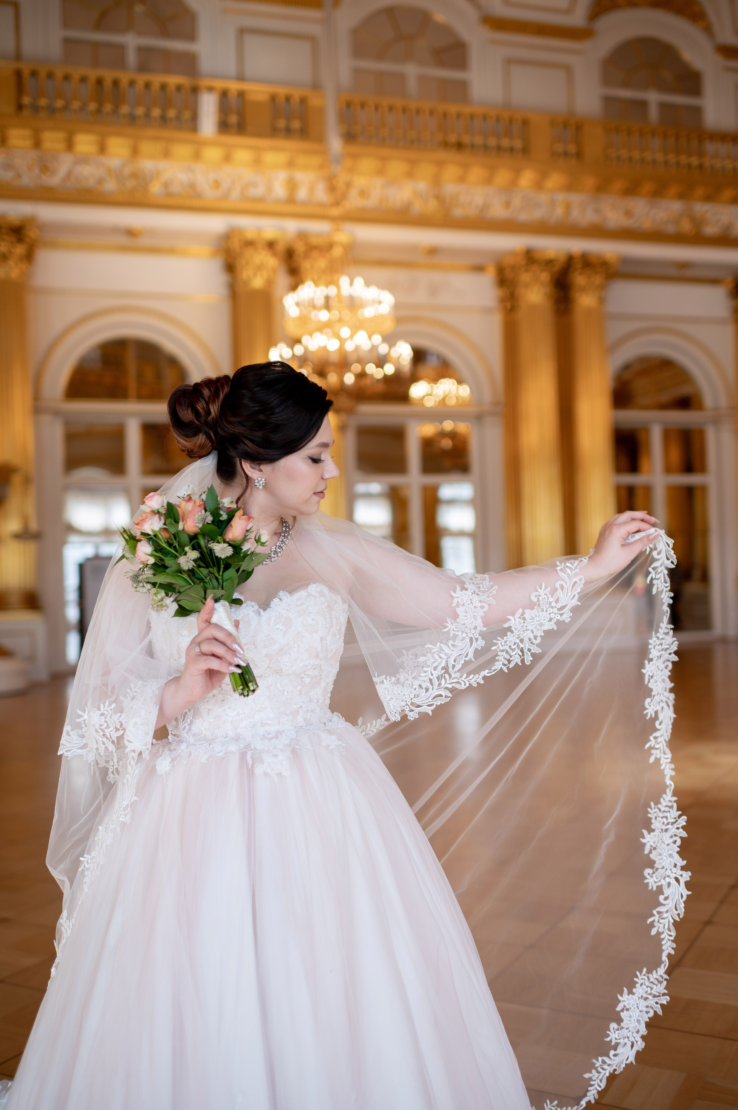 Самая красивая свадебная фотосессия в Эрмитаже. Лучшие свадебные фотографии в Эрмитажа. Портретный, семейный и свадебный фотограф в Санкт-Петербурге и в Пушкине Ширяев Денис