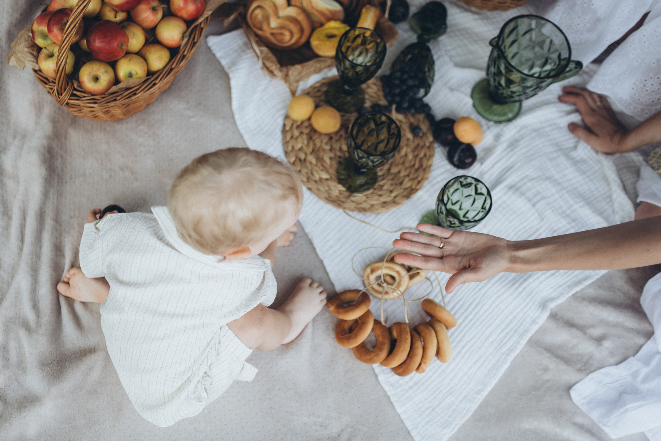 Домашняя семейная фотосессия пикник в Сочи. Фотограф в Сочи — Маргарита Поганова