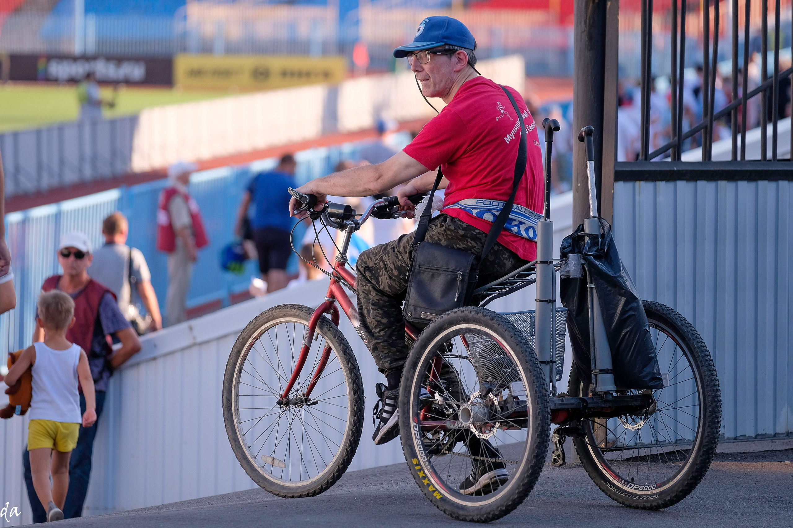 Фото футбольных матчей Первая лига ФНЛ. Фотограф Дмитрий Алексеев