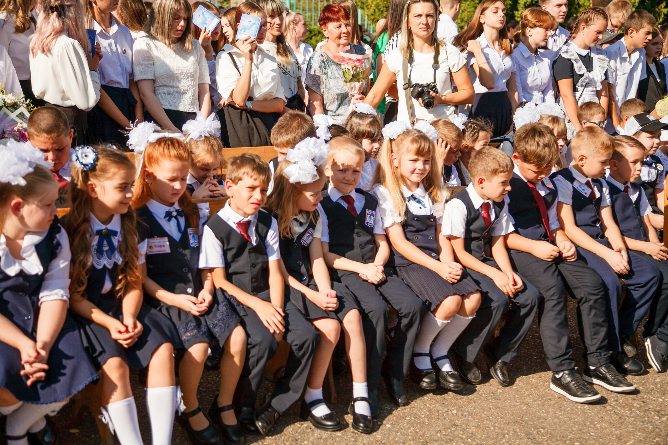 1 сентября линейка. Свадебный и семейный фотограф в Армавире