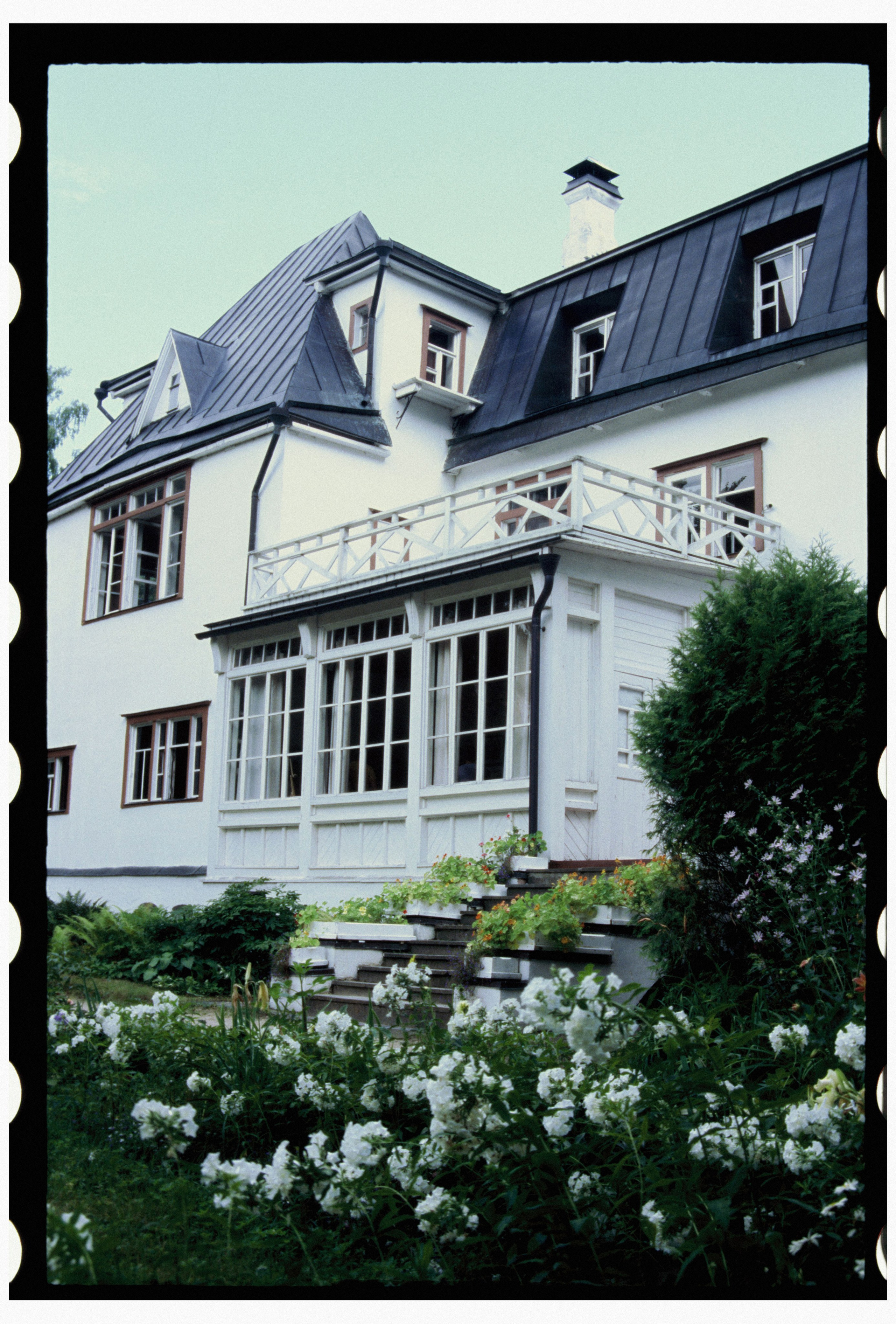 KALUGA. ANNA — PHOTOGRAPHER