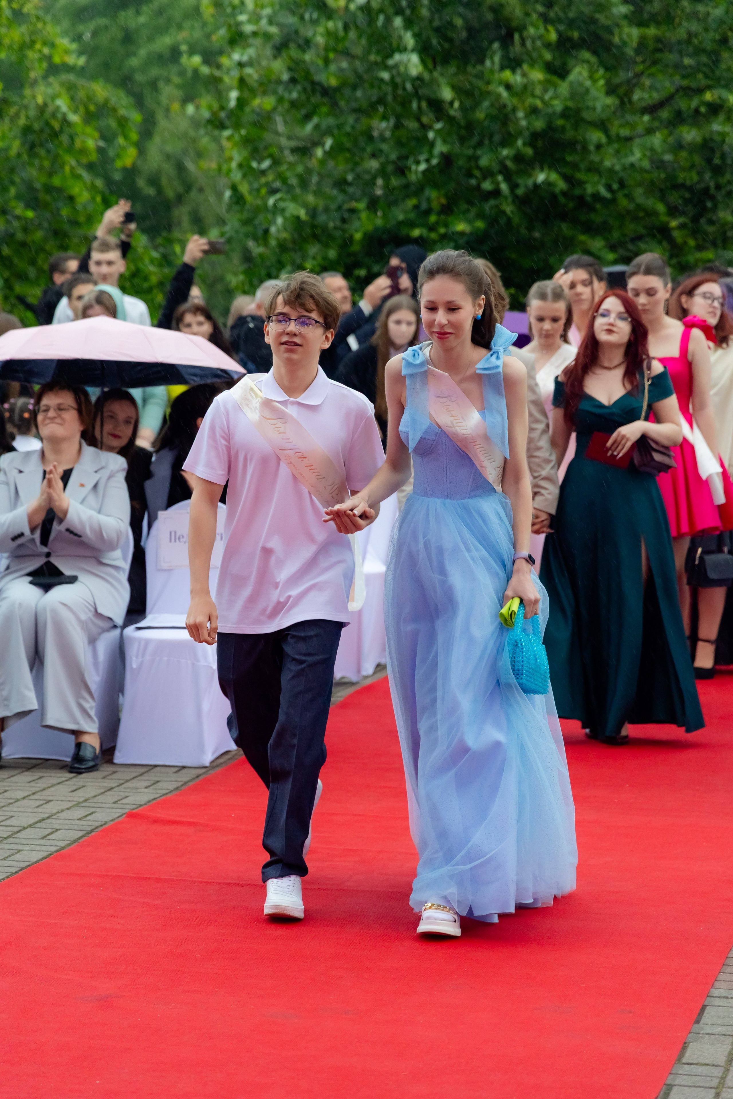 Школьный выпускной 2025 год в Минске, Беларуси. Свадебный фотограф в Минске/Беларуси Сергей Спиридонов