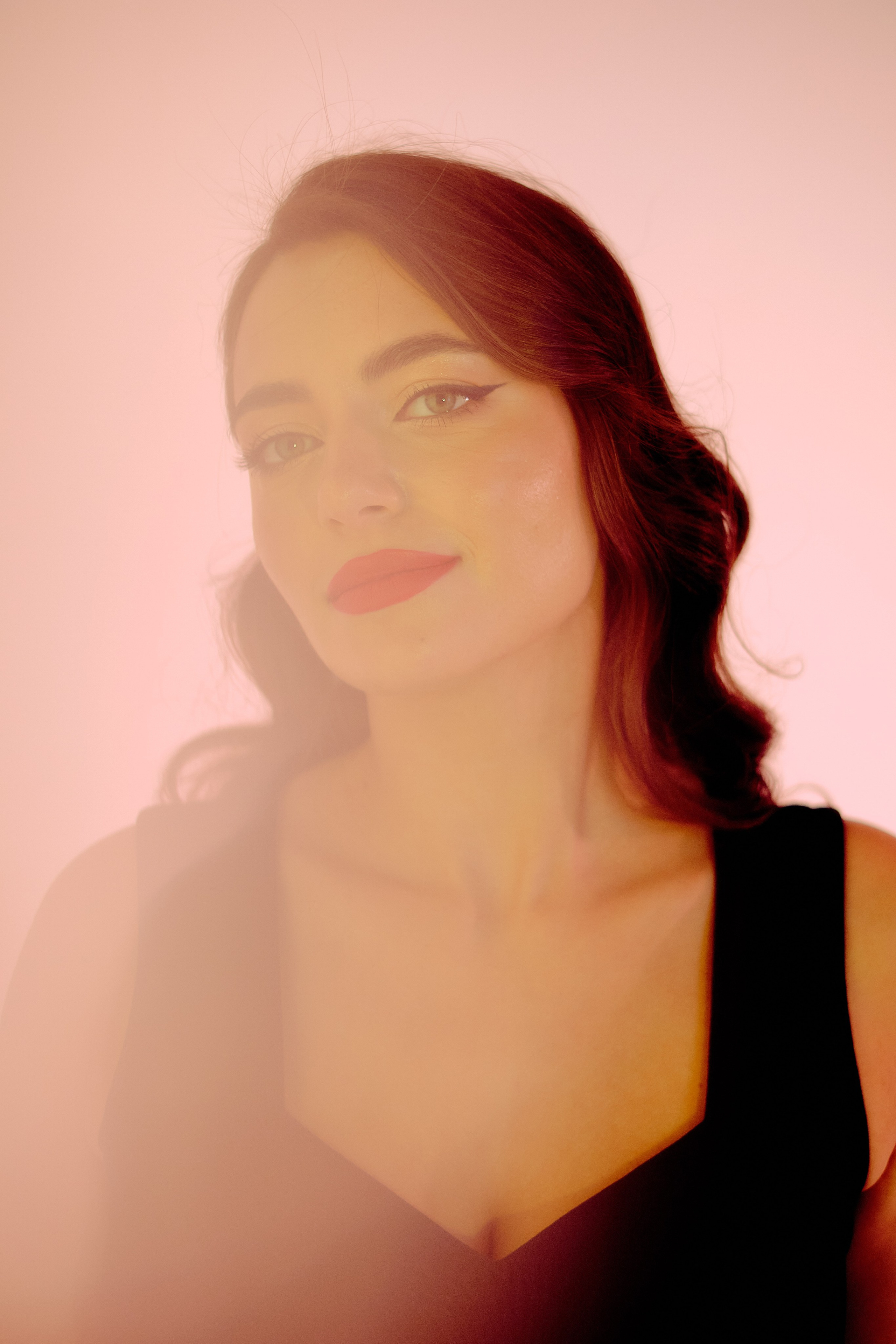 Индивидуальная фотосессия с цветами в студии. Портретный, семейный фотограф в Твери Жданова Татьяна tatzhdanov Таня