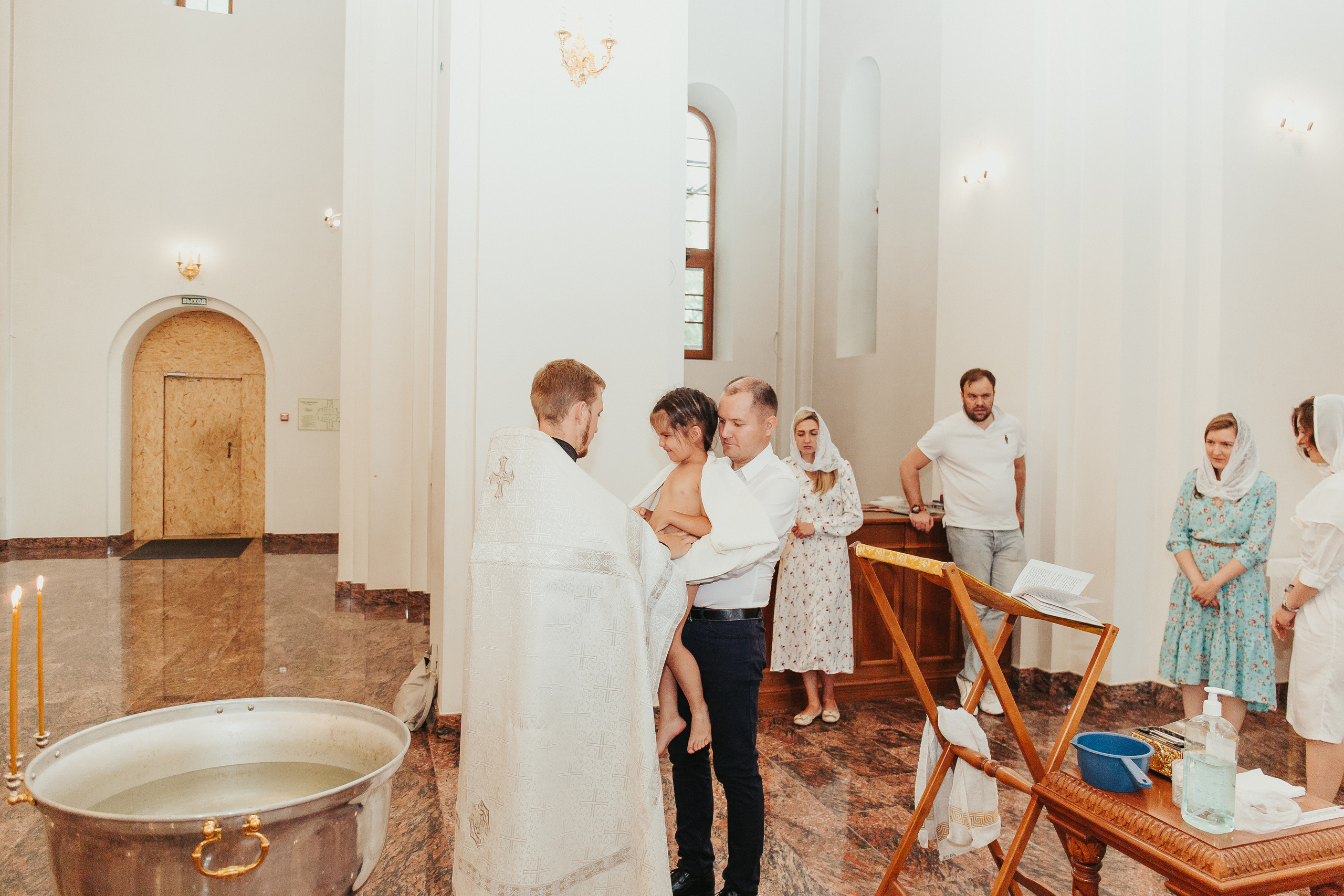 Крещение в Серафимовском храму в Хотьково