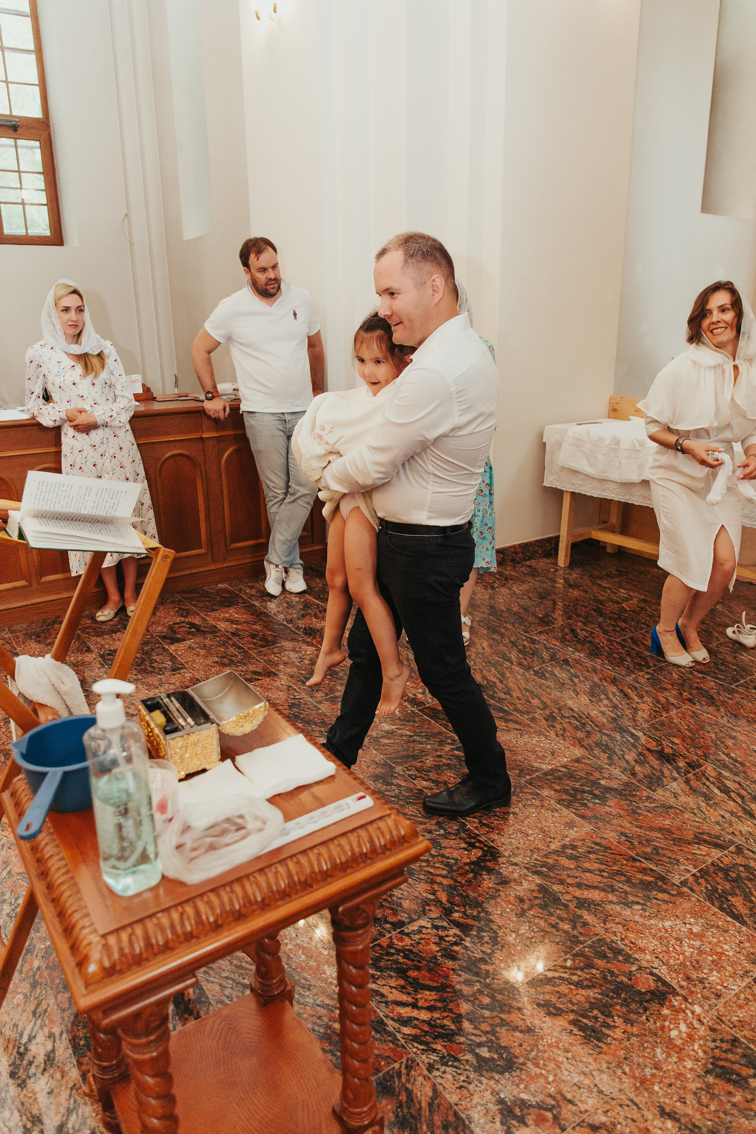 Крещение в Серафимовском храму в Хотьково