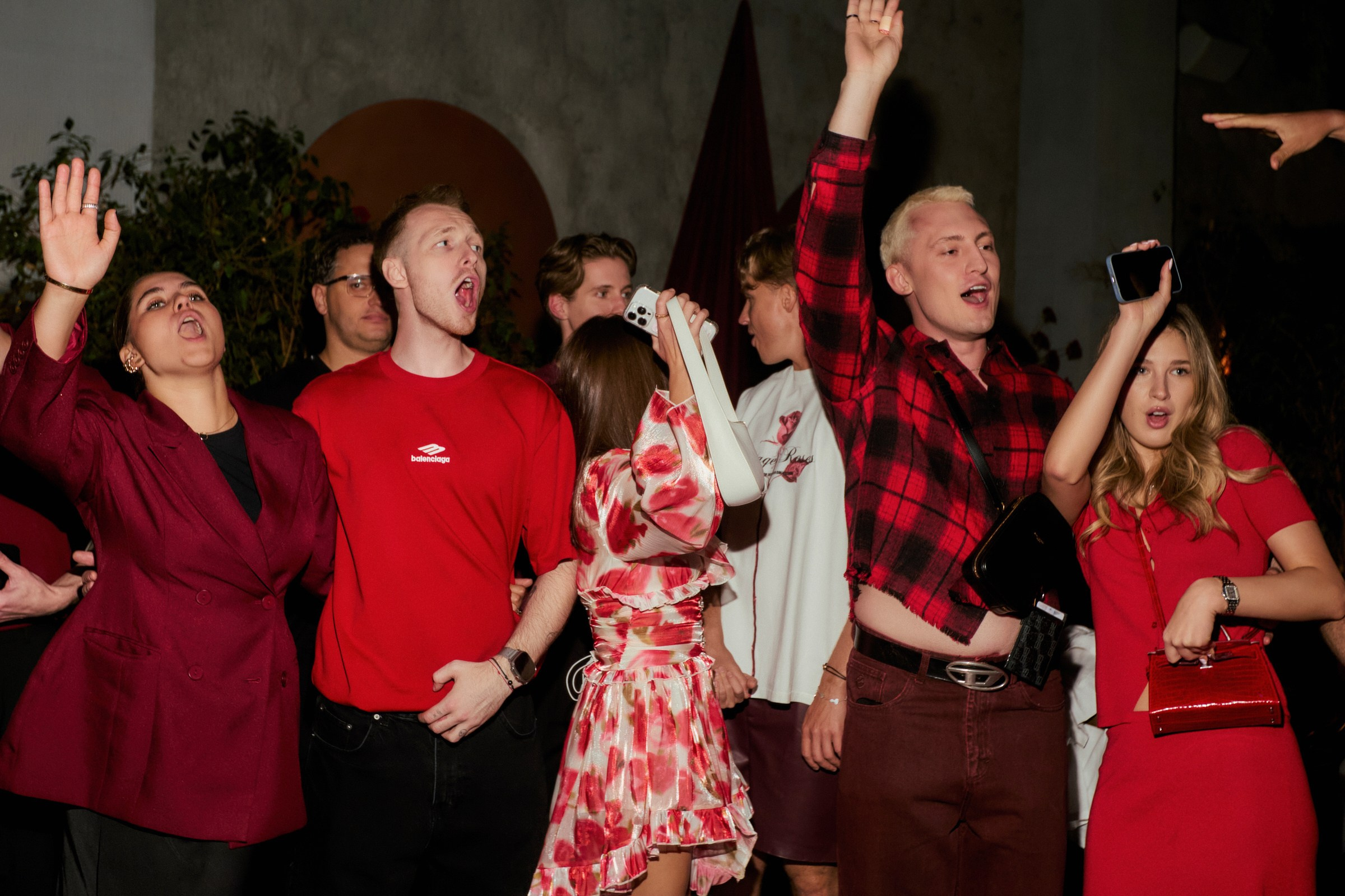 VLADISLAV MIROV /26 HB. Home