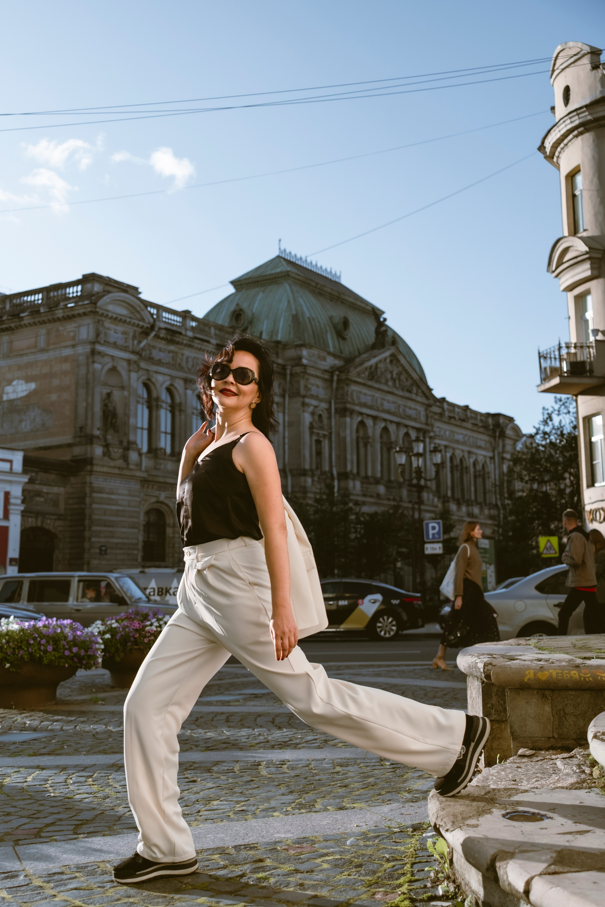 Вера, прогулка по летнему Петербургу. Портретный фотограф в Санкт-Петербурге
