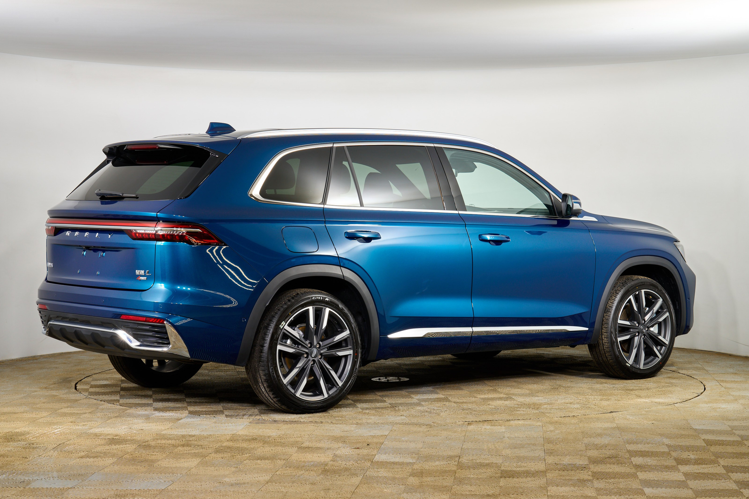 Geely Monjaro. Фотограф Николай Прокофьев модельные тесты в Москве