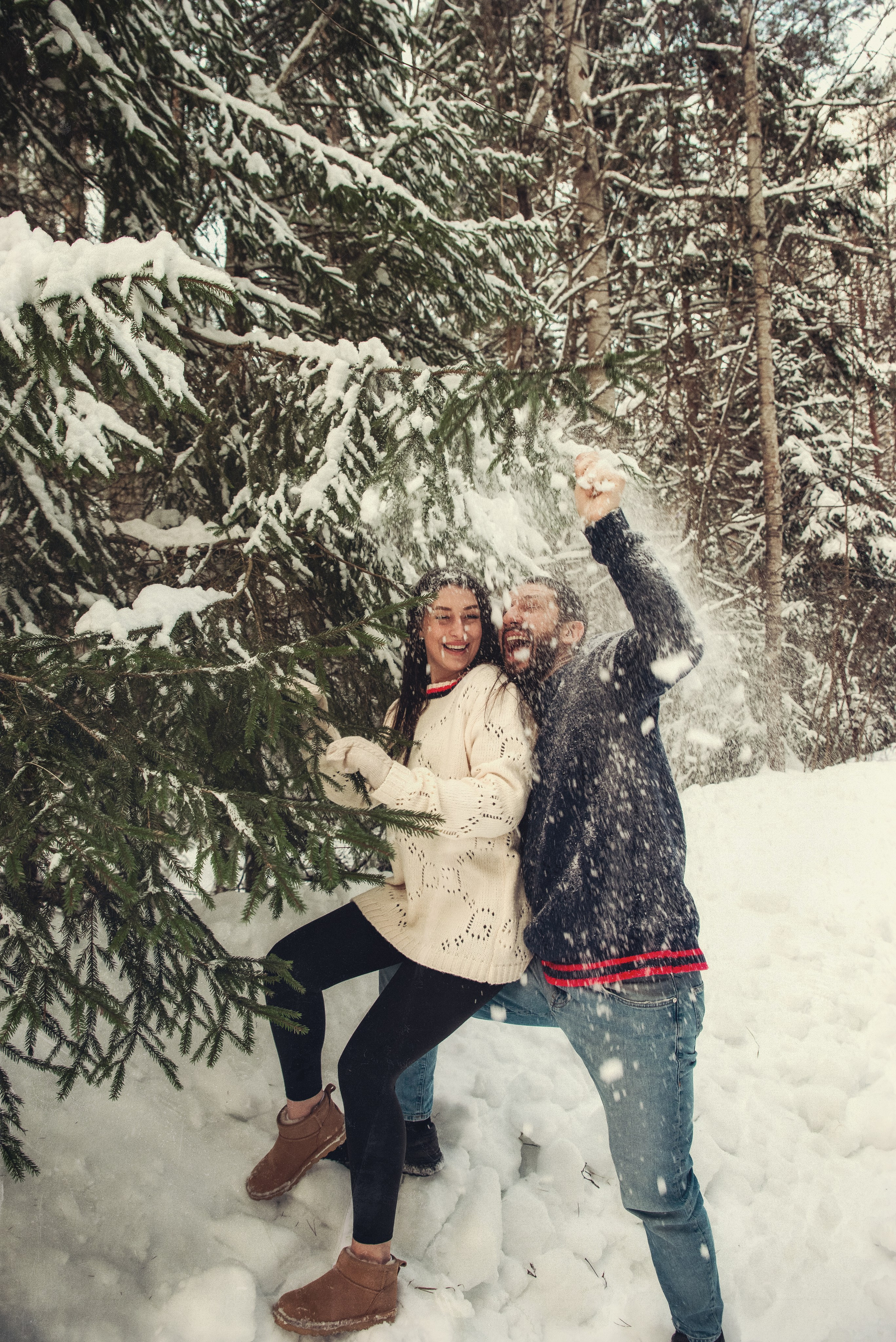 В зимнем лесу. Фотограф Крещение Венчание Москва