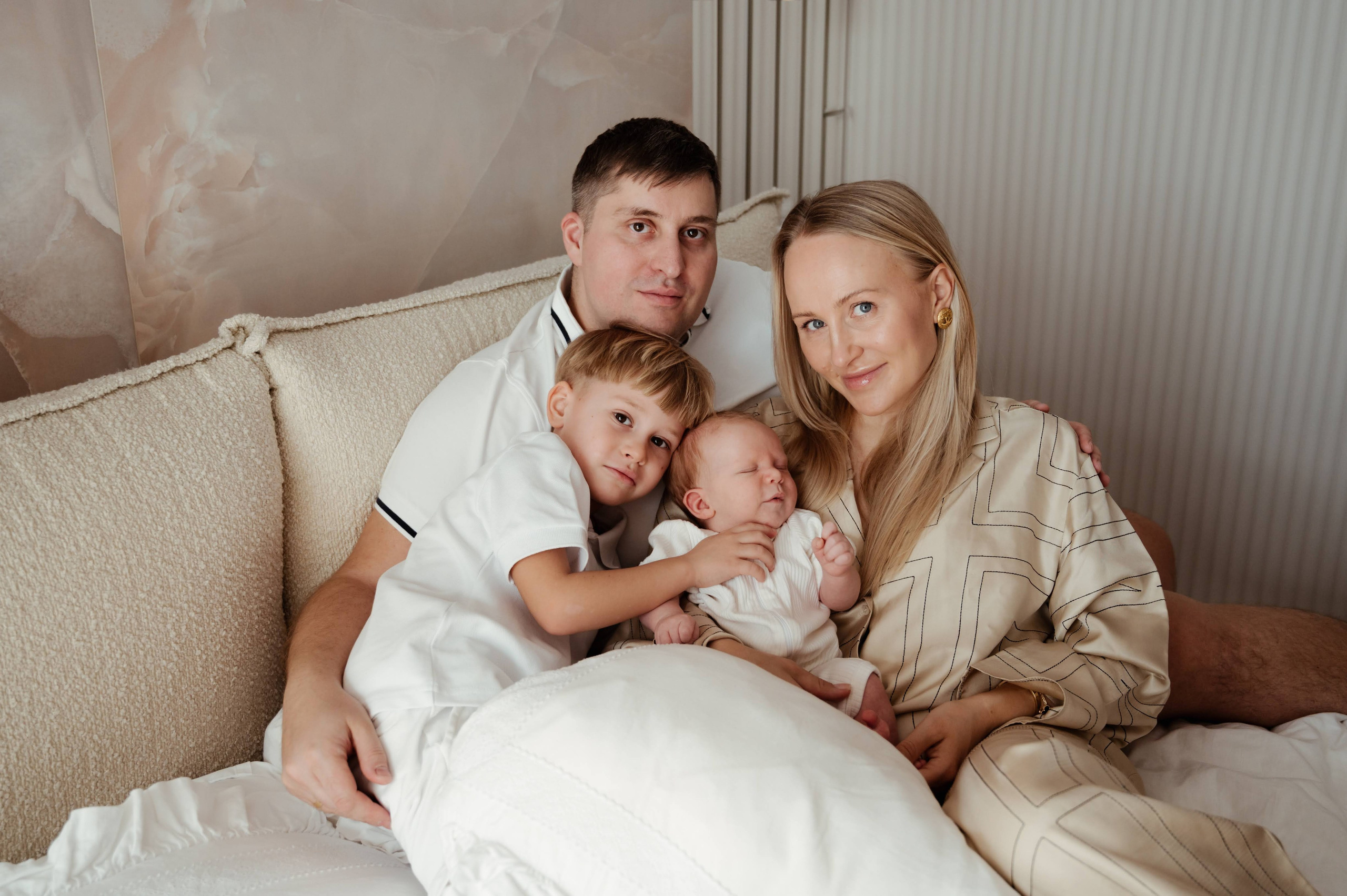 Елена. Профессиональный фотограф беременности в СПБ. Стильные фотосессии беременности в стиле минимализм и классическая фотография