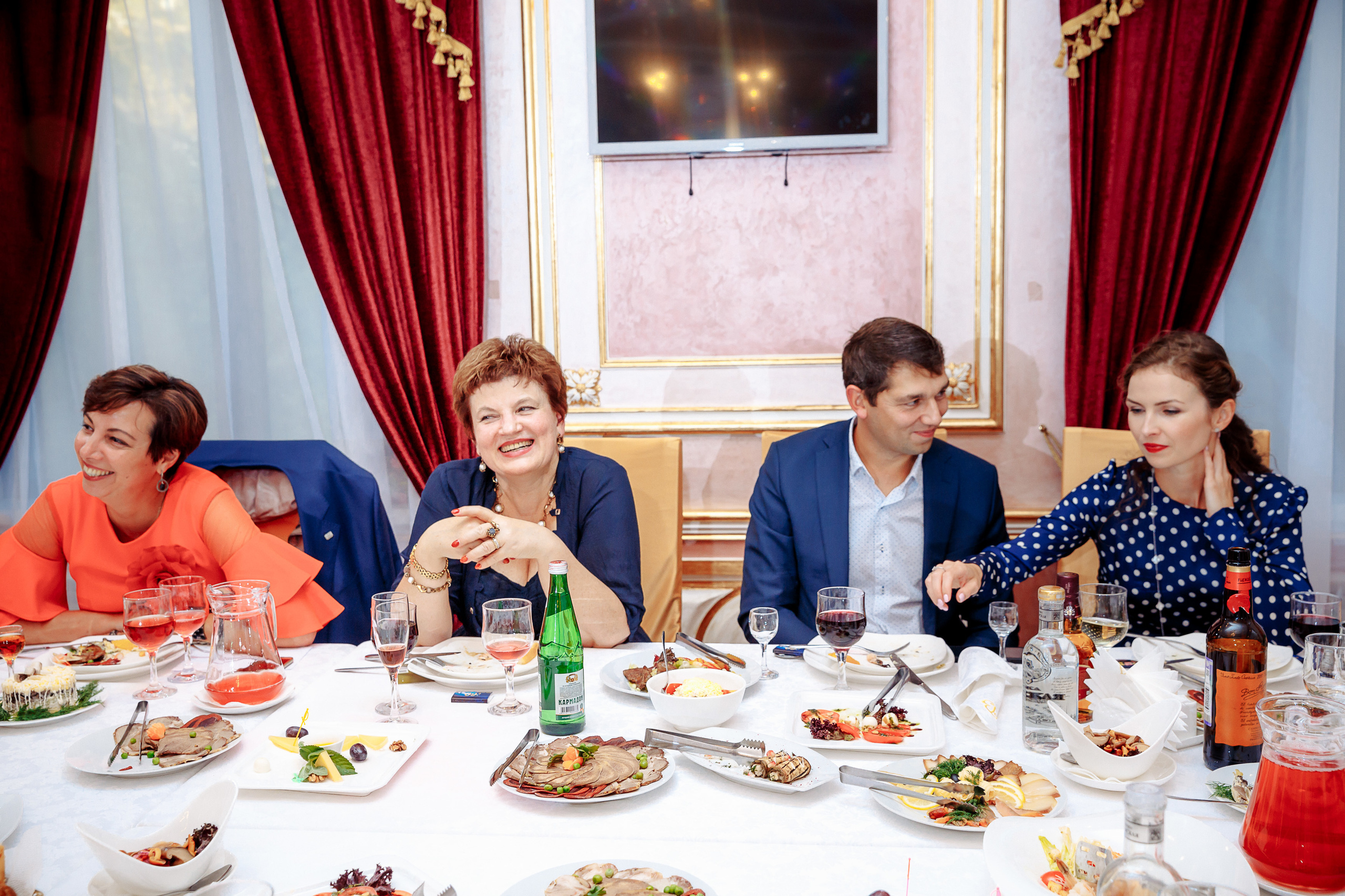 Фотограф на день рождения в ресторан Версаль в Королеве