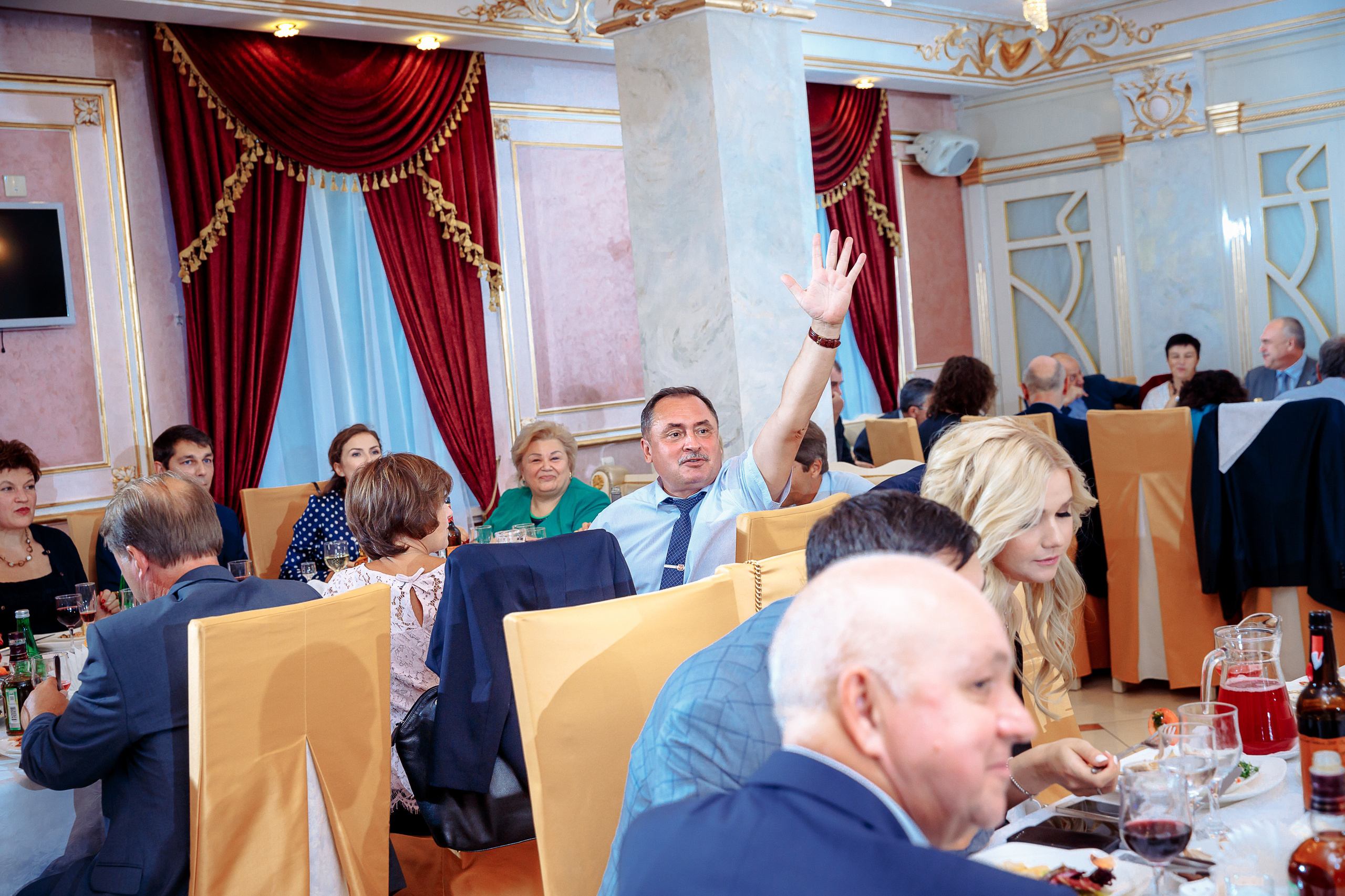 Фотограф на день рождения в ресторан Версаль в Королеве