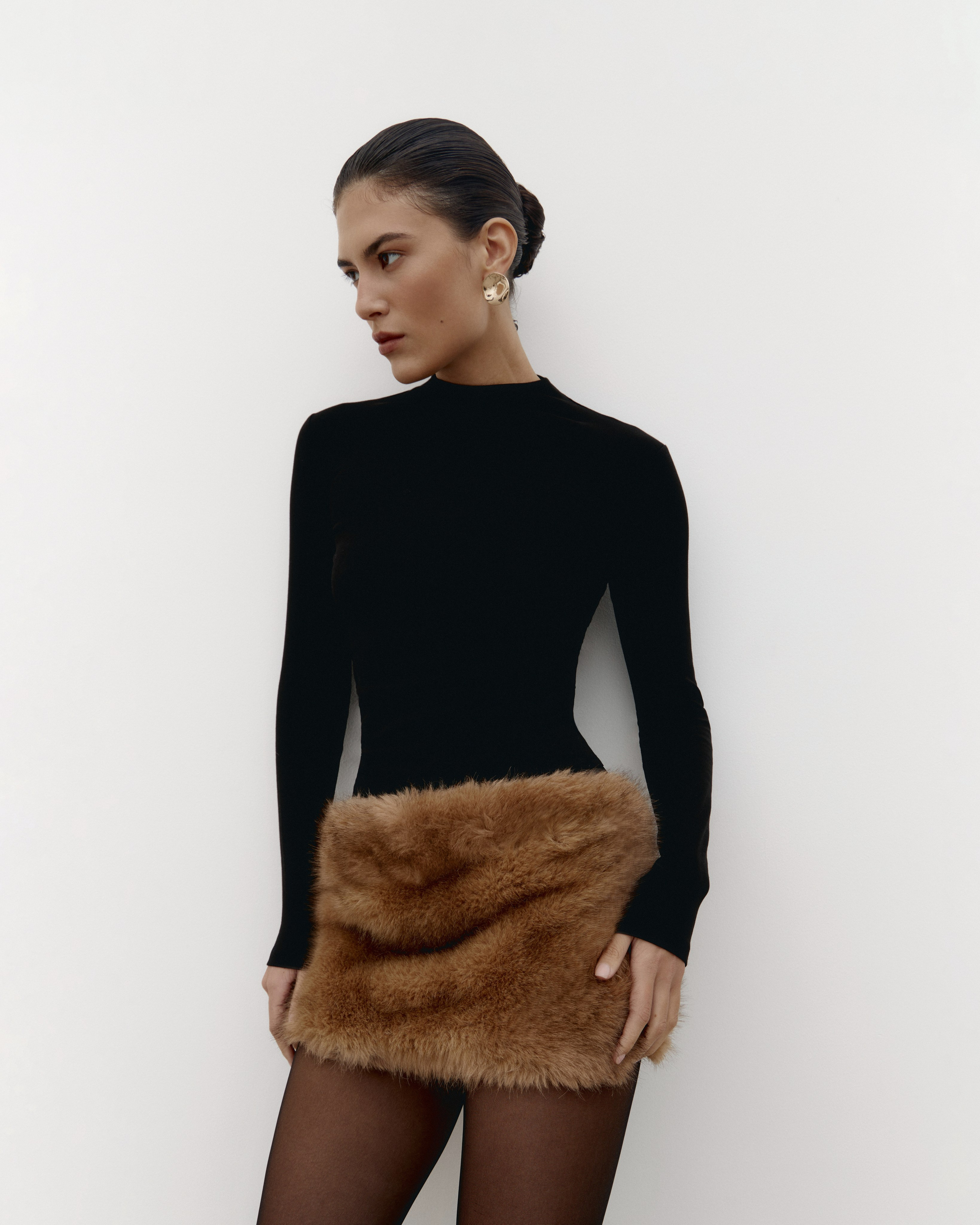 Diana. Fashion and model test photographer based in Dubai and Abu-Dhabi