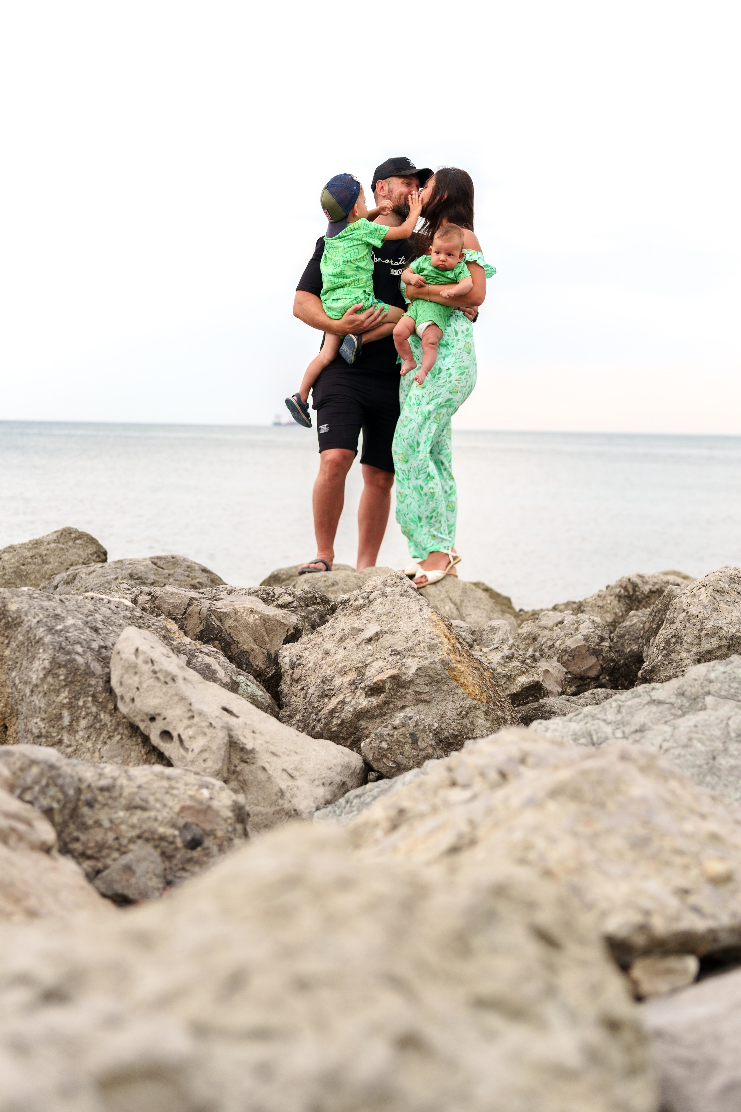 Семейная фотосессия на морском закате (01.09.2023). Фотограф Андрей Чеботок (Белгород, Курск, Воронеж, Старый Оскол)